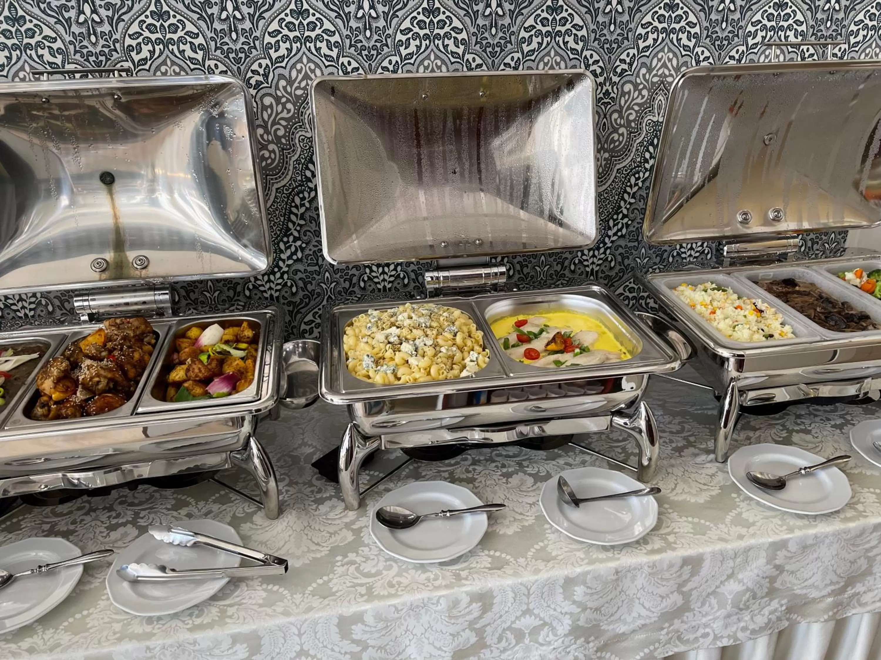 Food in Moris Boutique Beach Hotel