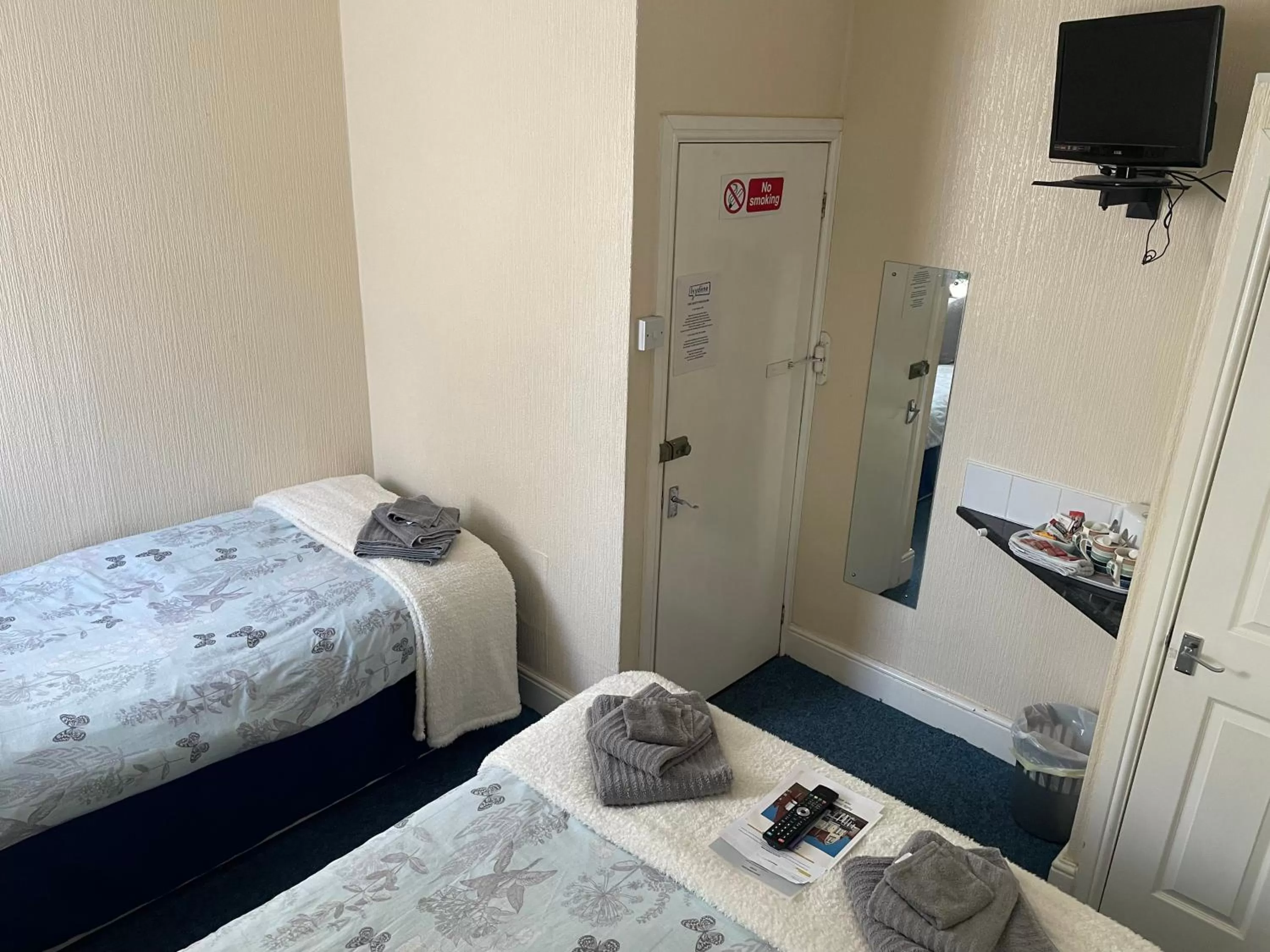 Bed in Ivydene Guest House