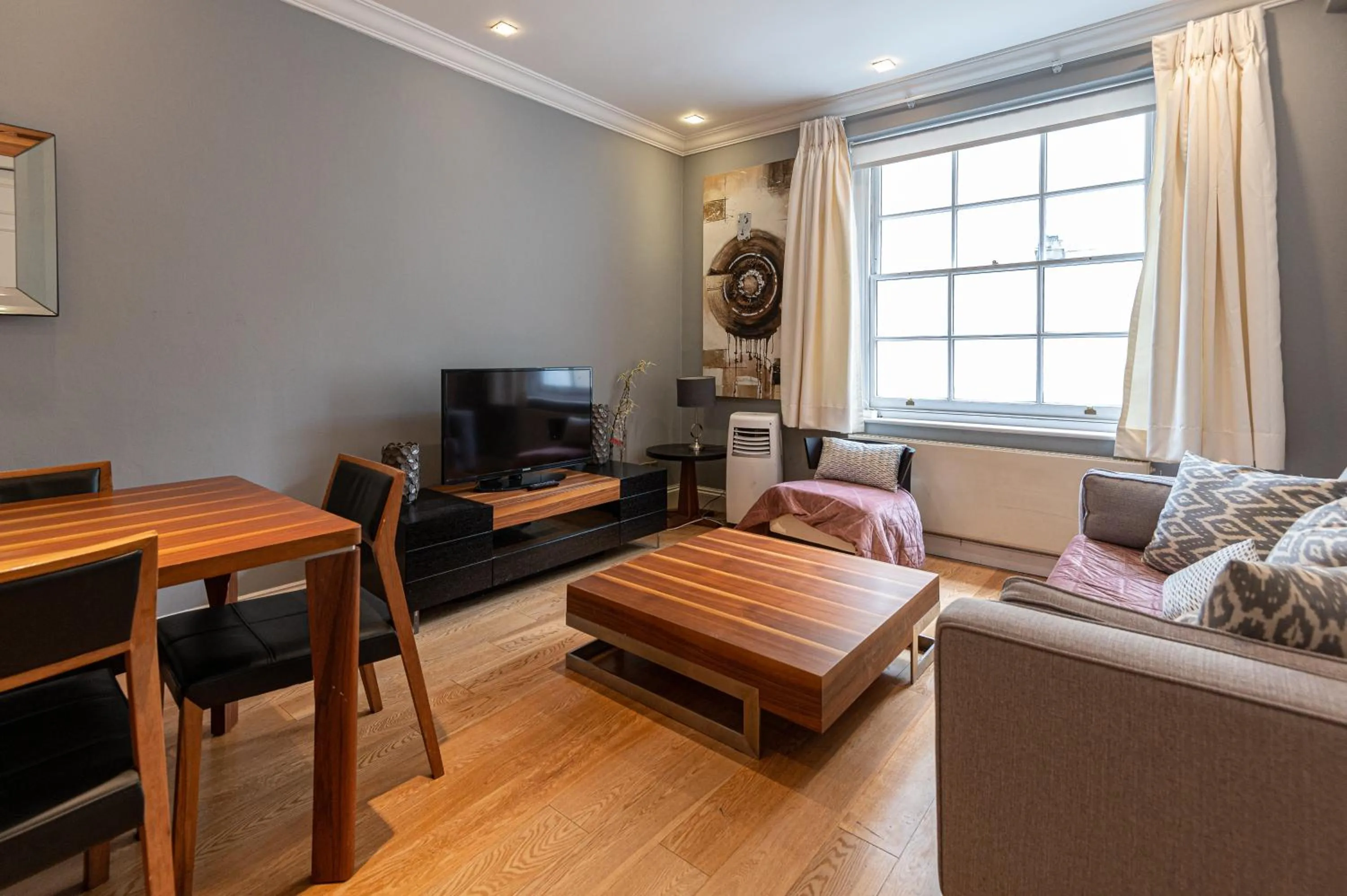 Living room, Seating Area in Mayfair private Apartments