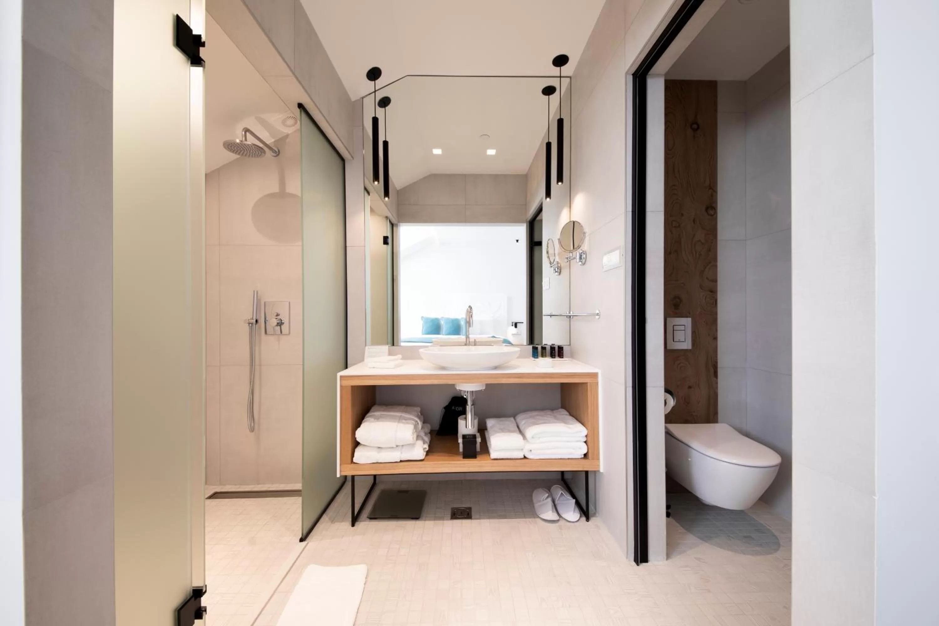 Bathroom in Lazure Hotel & Marina