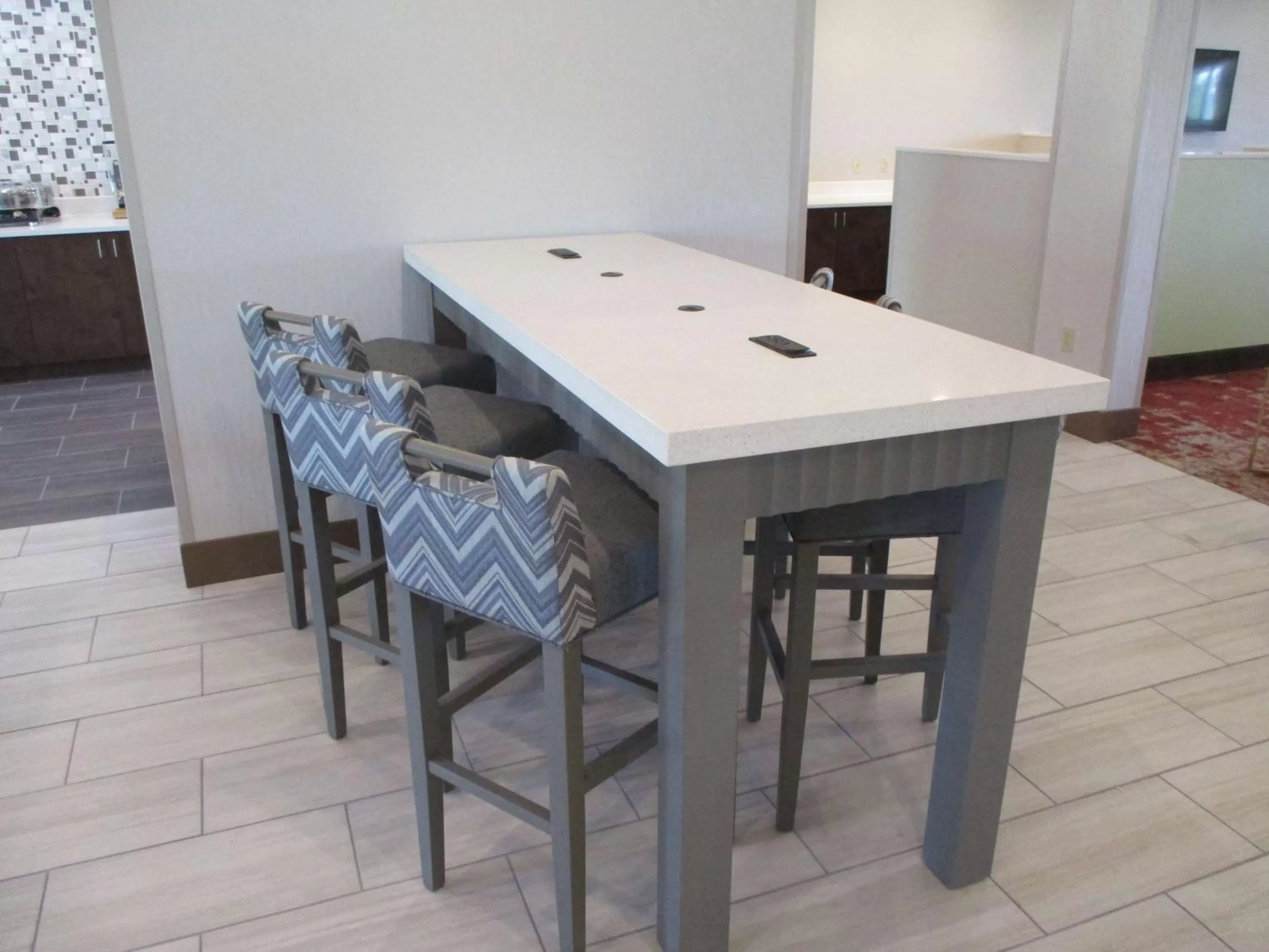 Restaurant/places to eat in La Quinta Inn & Suites by Wyndham Jackson-Cape Girardeau