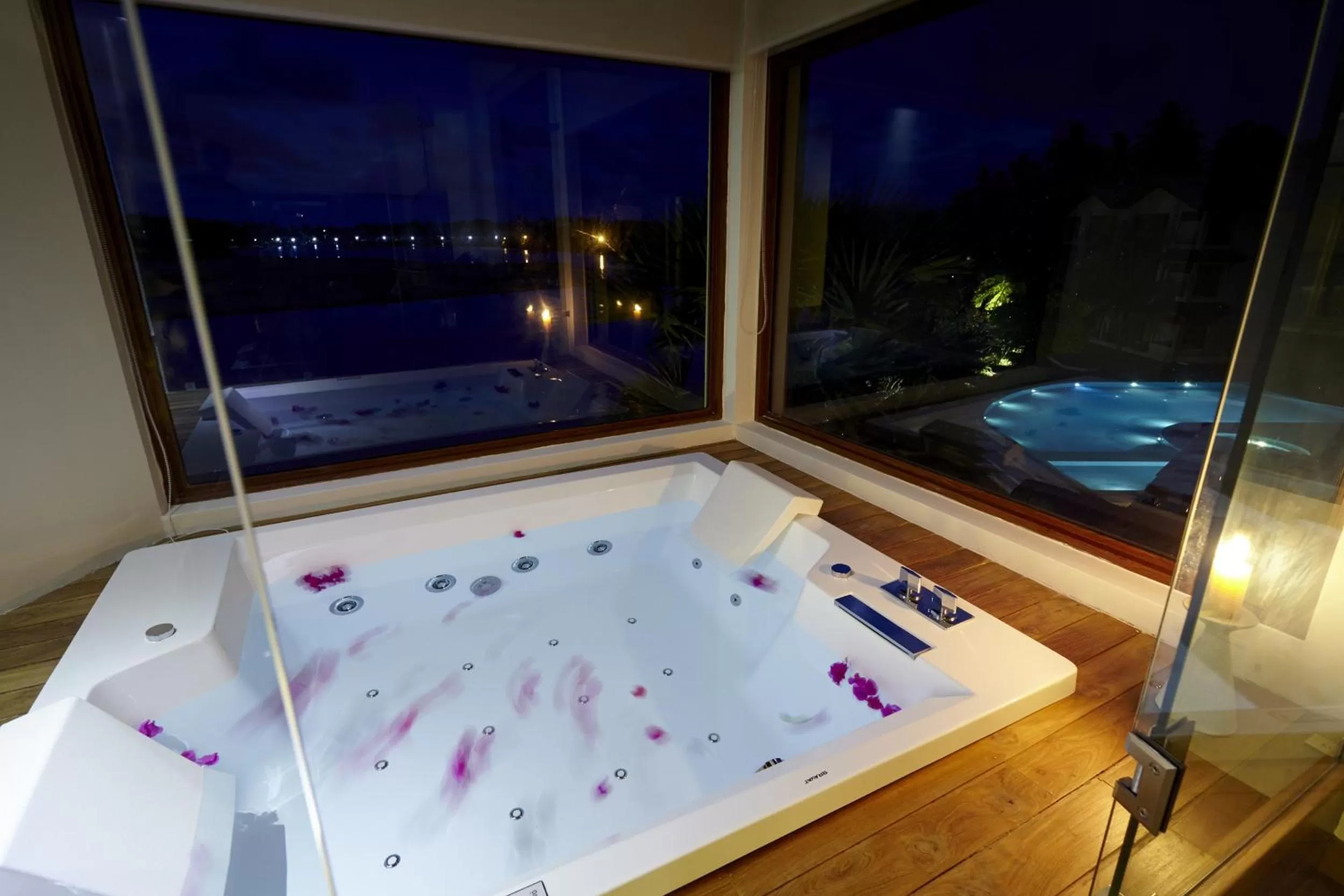 Bathroom in Amaranthe Bay Resort & Spa