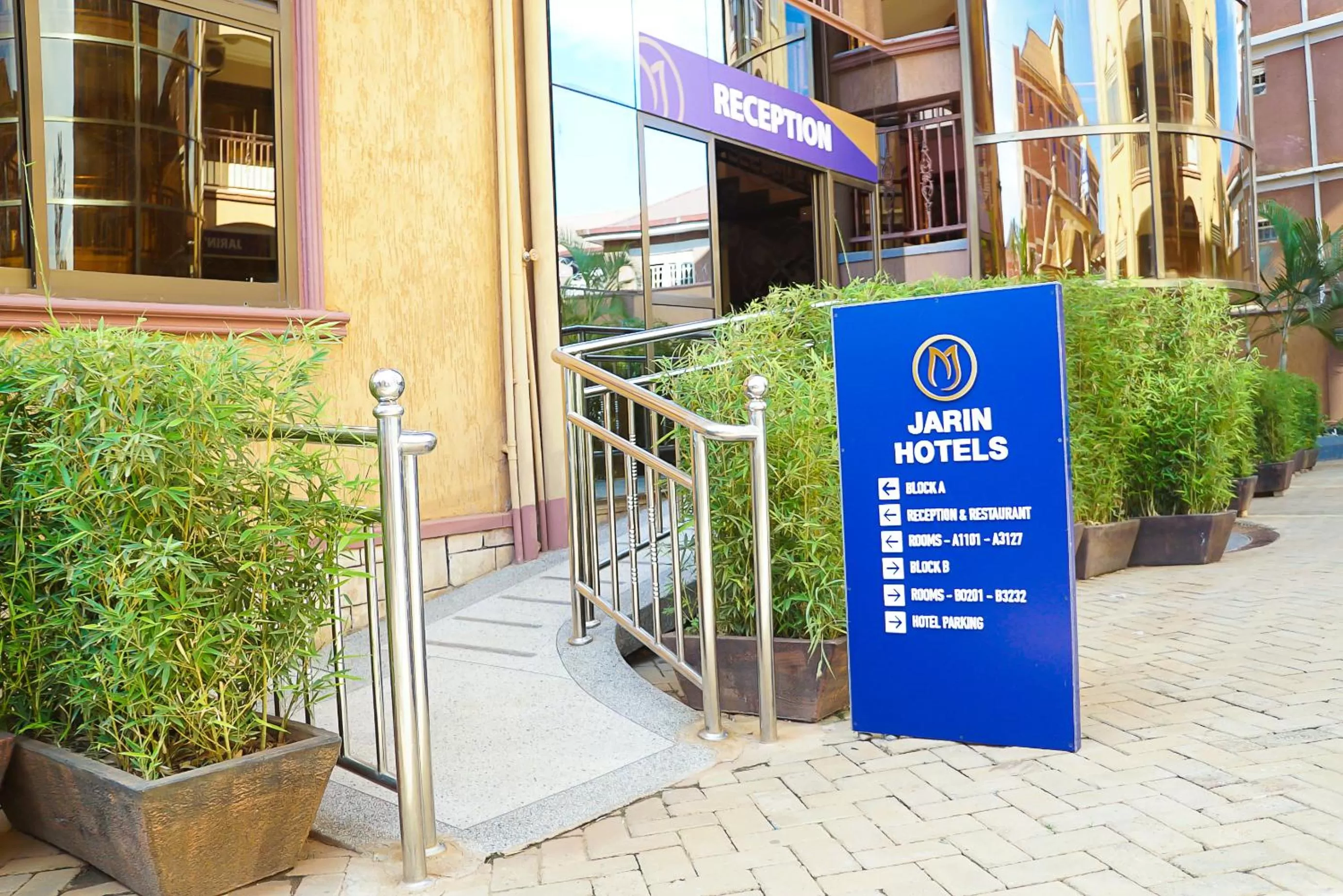 Facade/entrance in Jarin Hotel