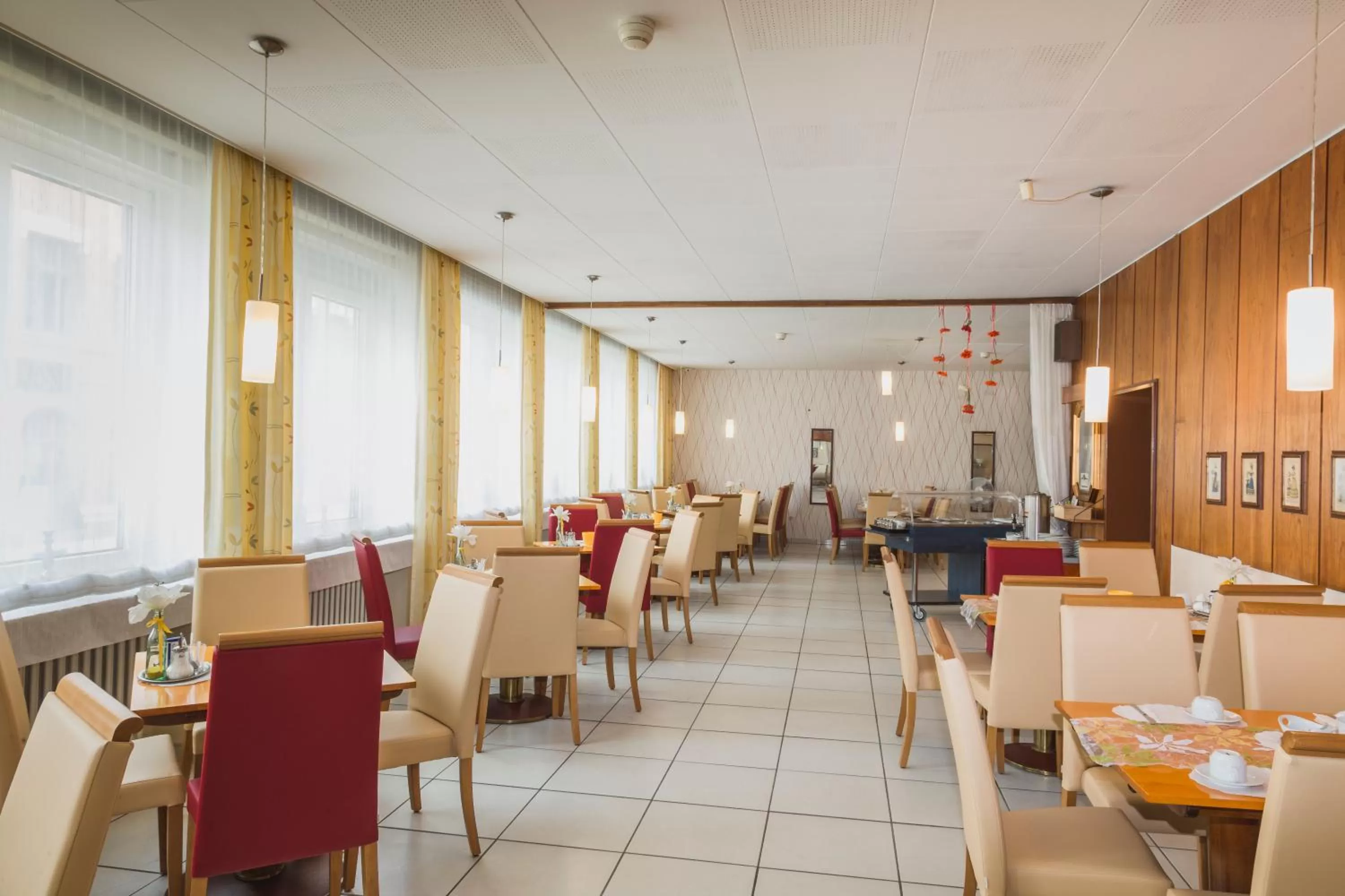 Restaurant/places to eat in Hotel Excelsior