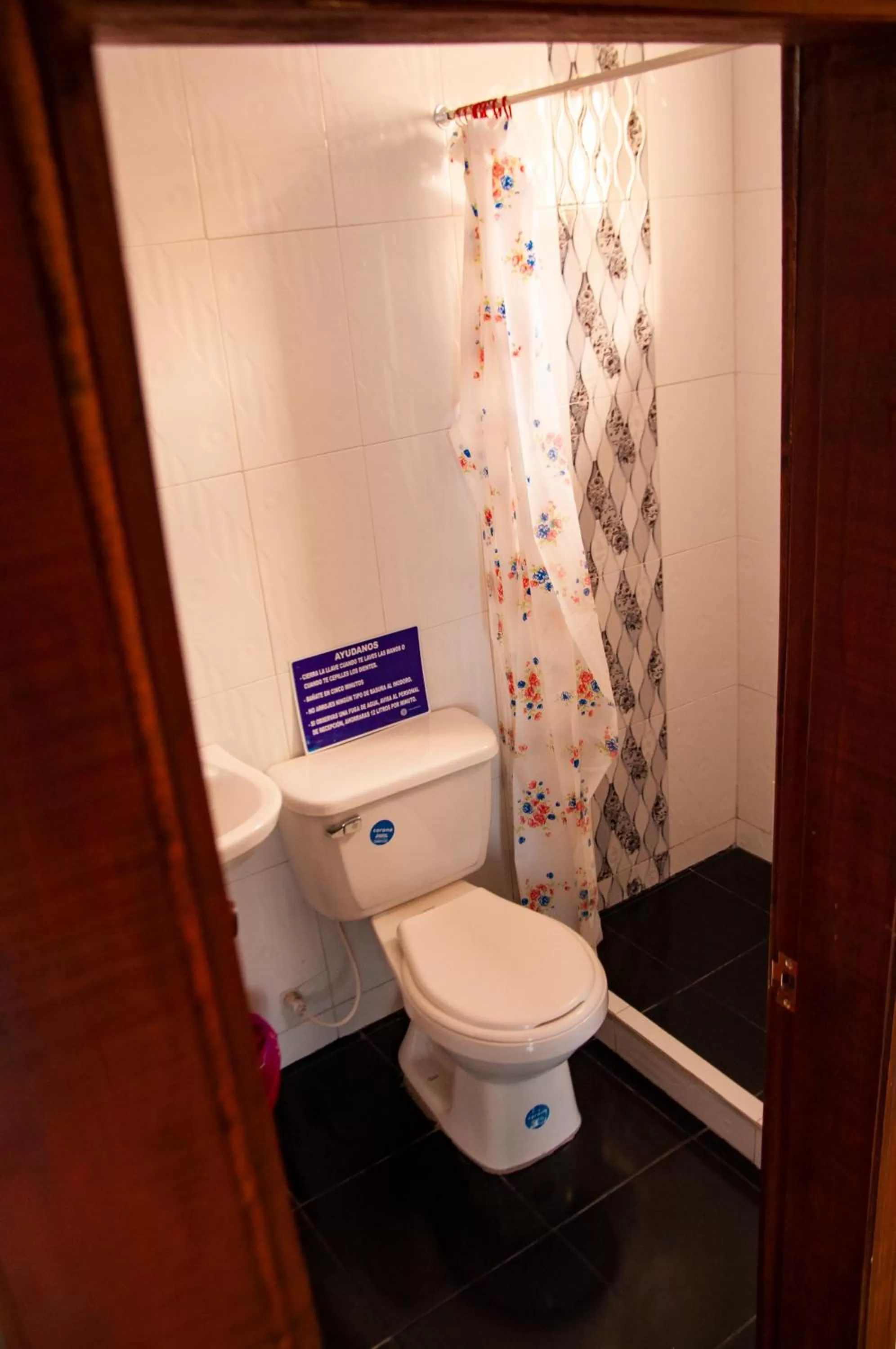 Bathroom in La Gran Fortaleza B&B