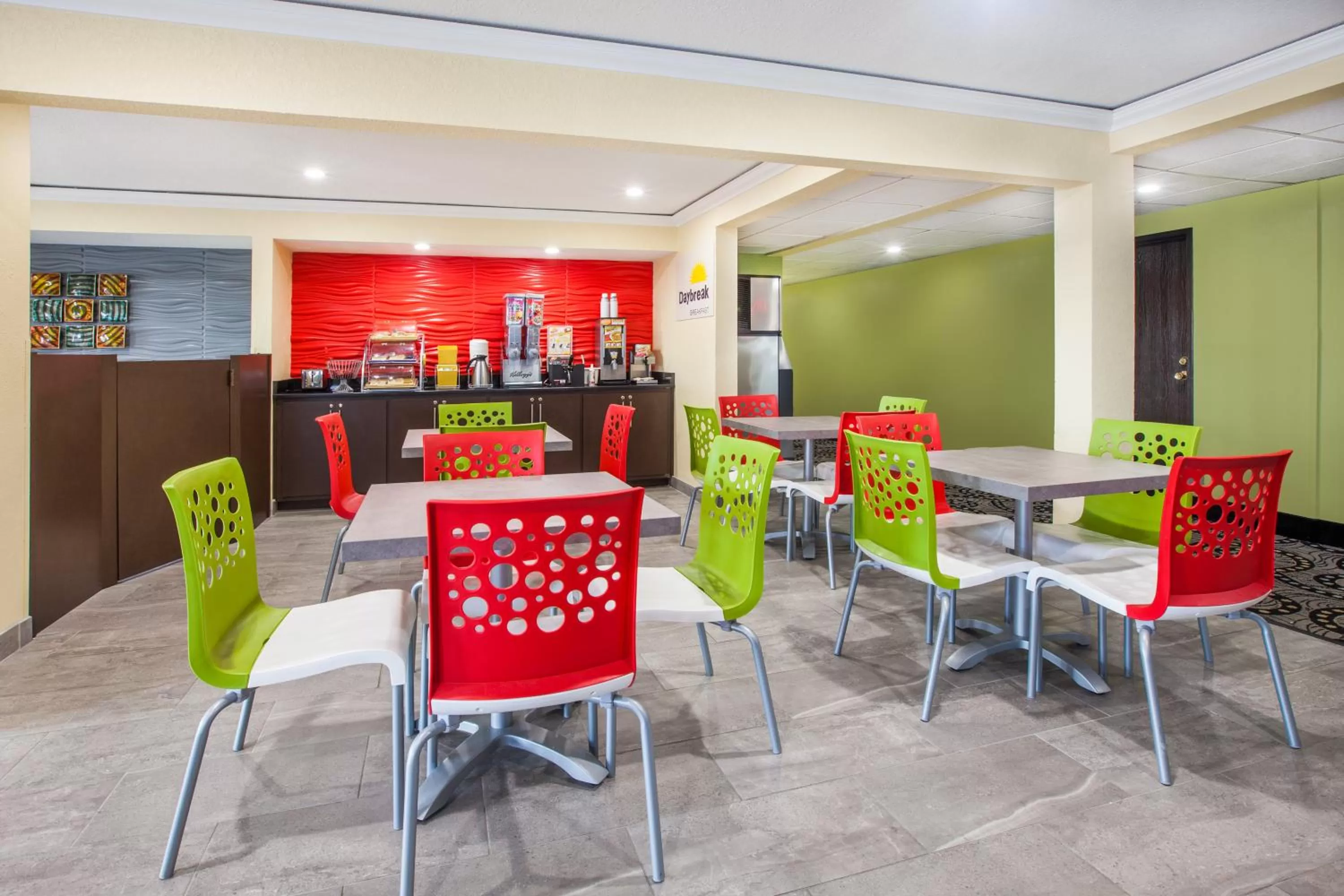 Restaurant/places to eat in Days Inn by Wyndham Miami