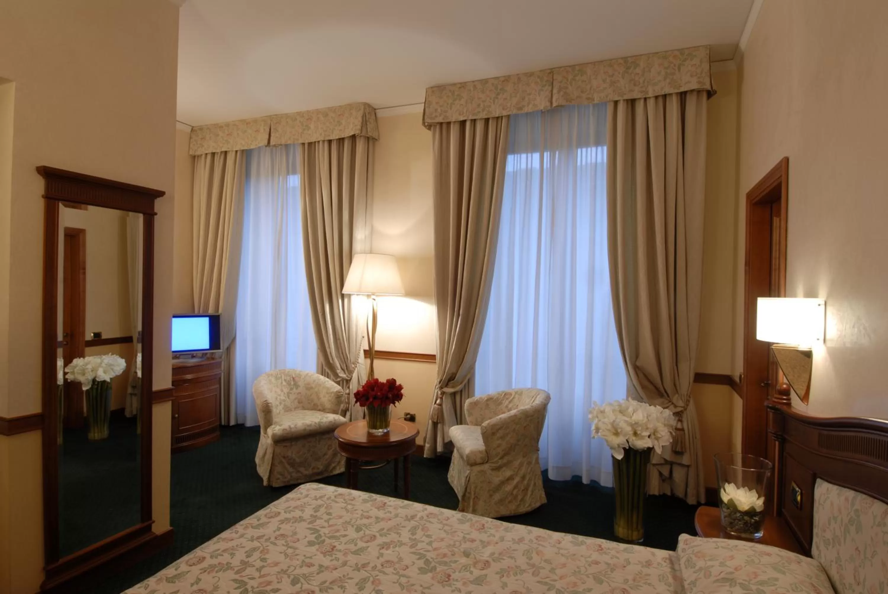 Bedroom, Bed in Hotel degli Orafi