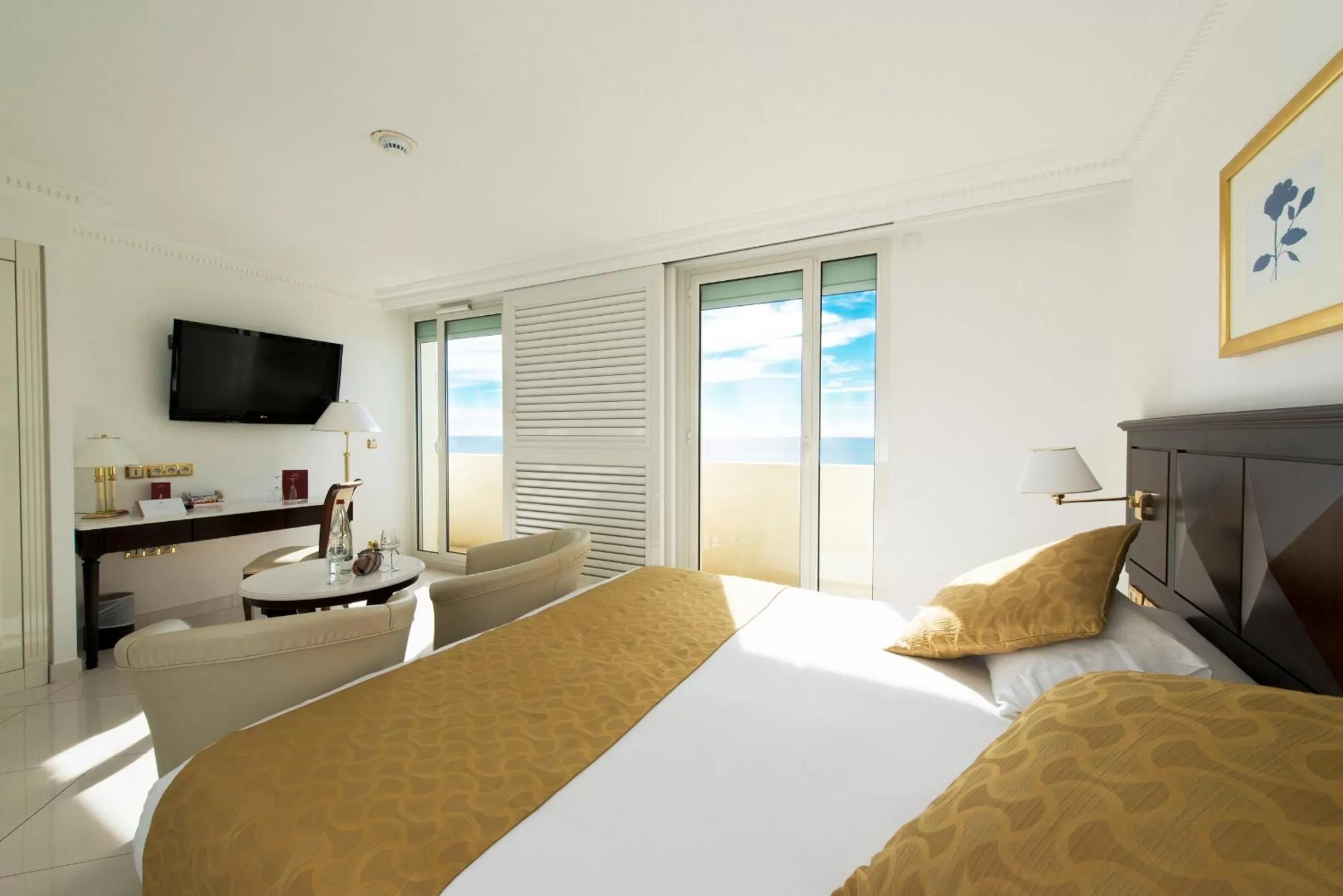 Bed in Hôtel West End Promenade