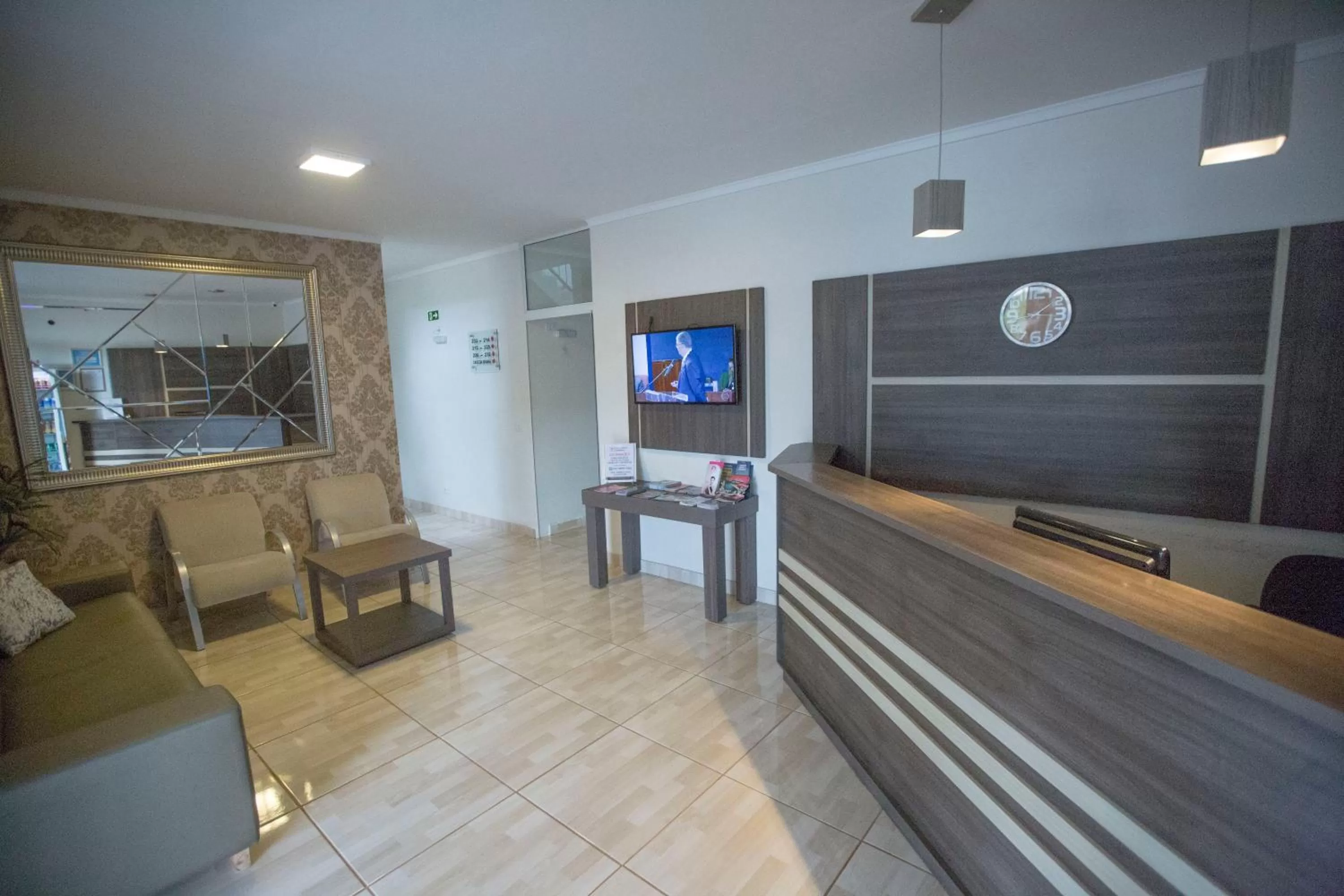 Lobby or reception, TV/Entertainment Center in Hotel Vivere Cataratas