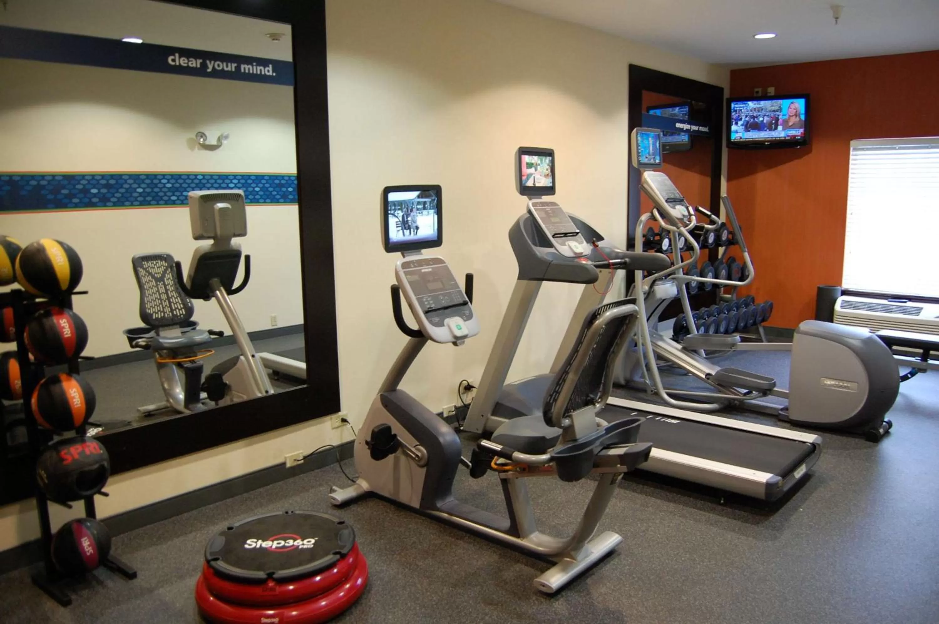 Fitness centre/facilities in Hampton Inn Stow
