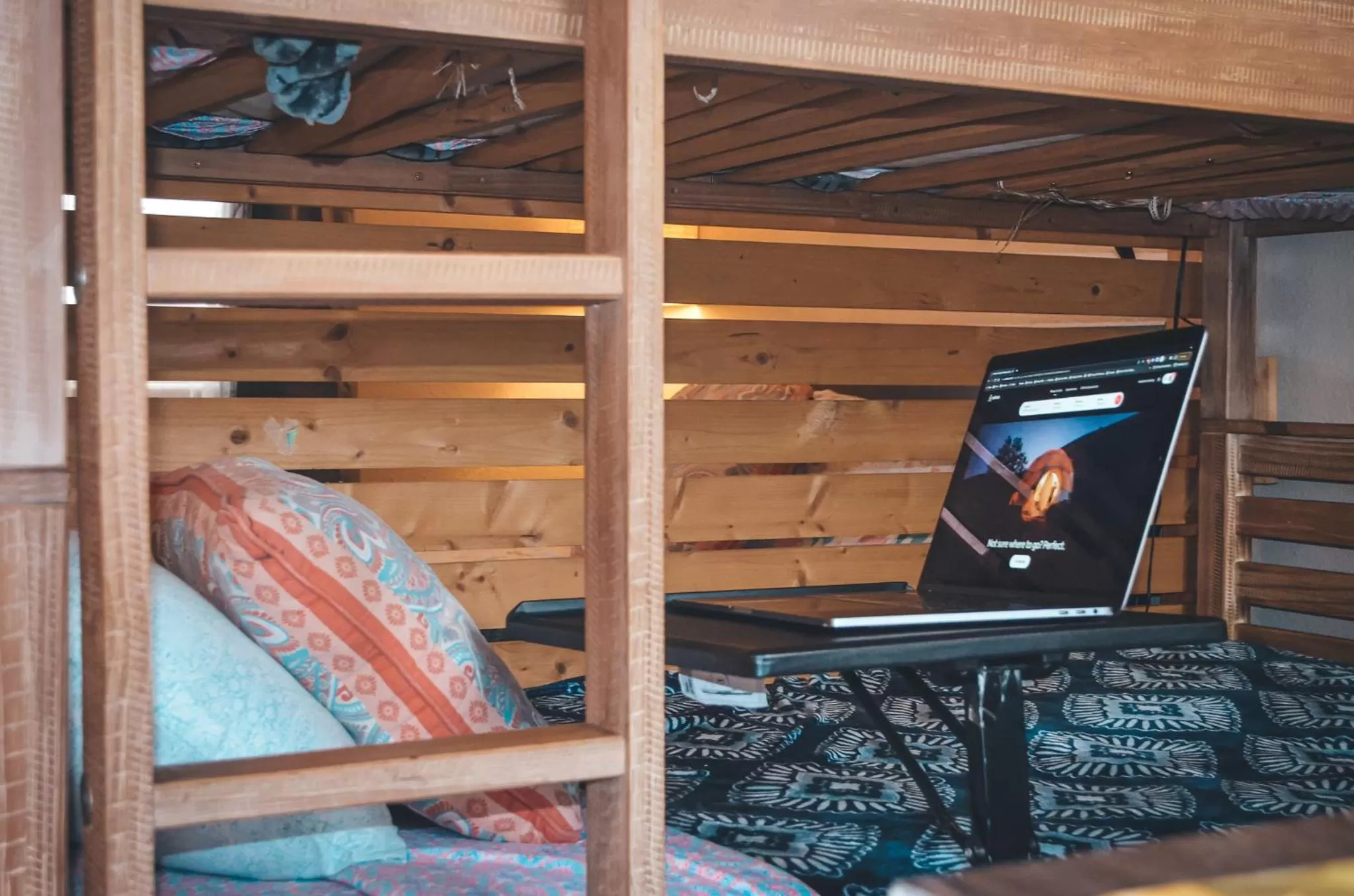 bunk bed in Hollywood Light Haven Lodge