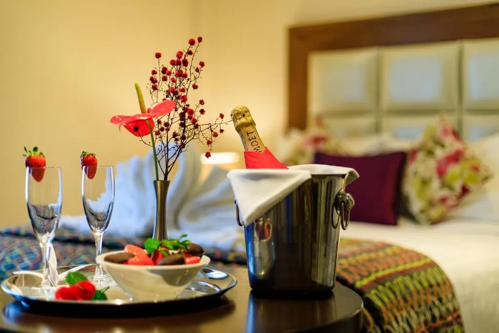 Alcoholic drinks, Bed in Grand Hotel Tralee