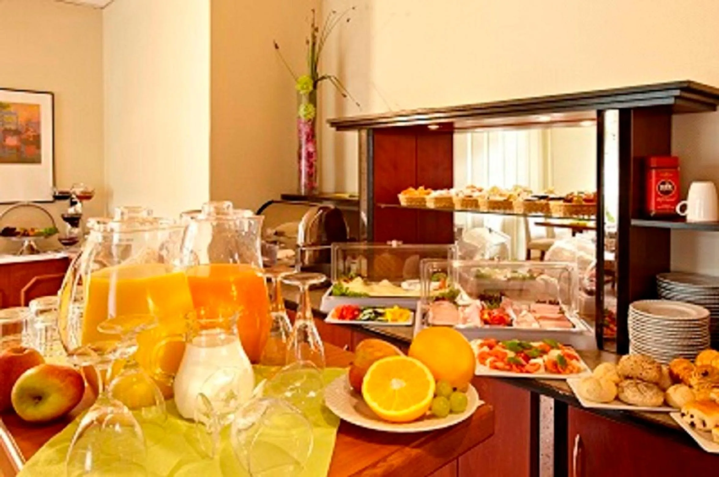 Restaurant/places to eat in Hotel Königstein Kiel by Tulip Inn