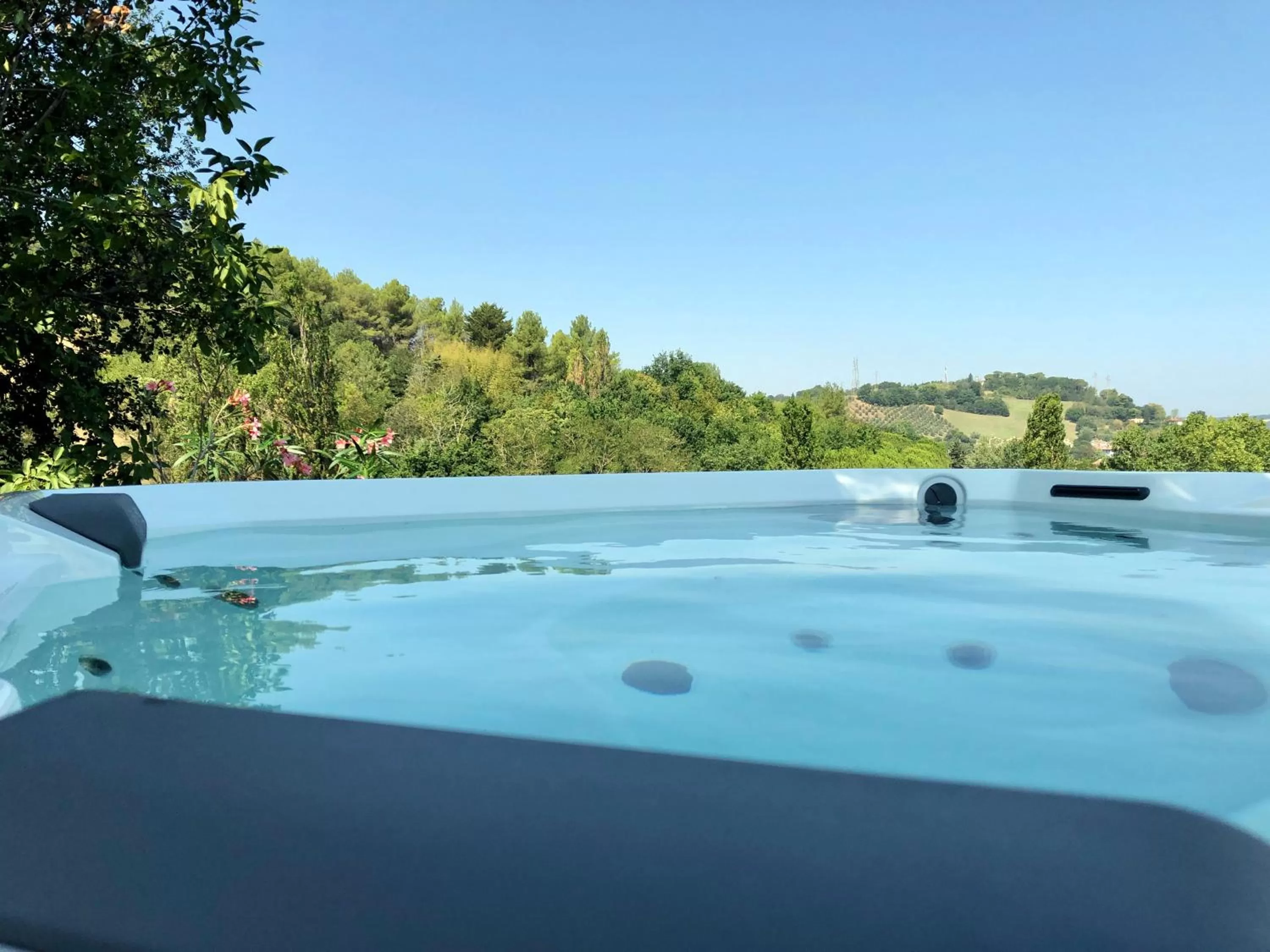 Hot Tub, Swimming Pool in Dai Ventu