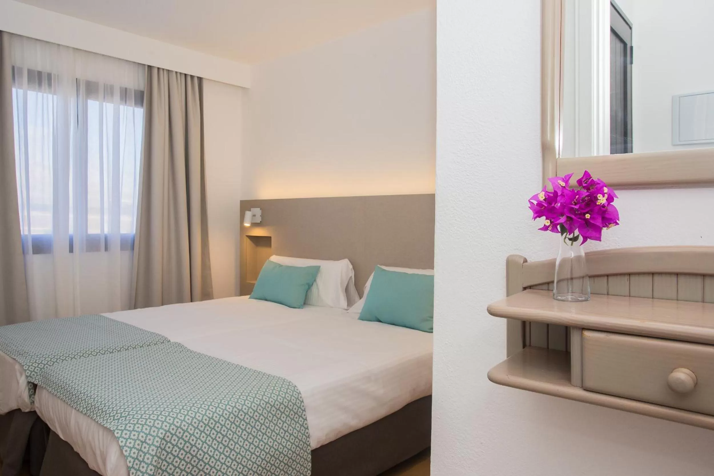 Bed in Los Tulipanes