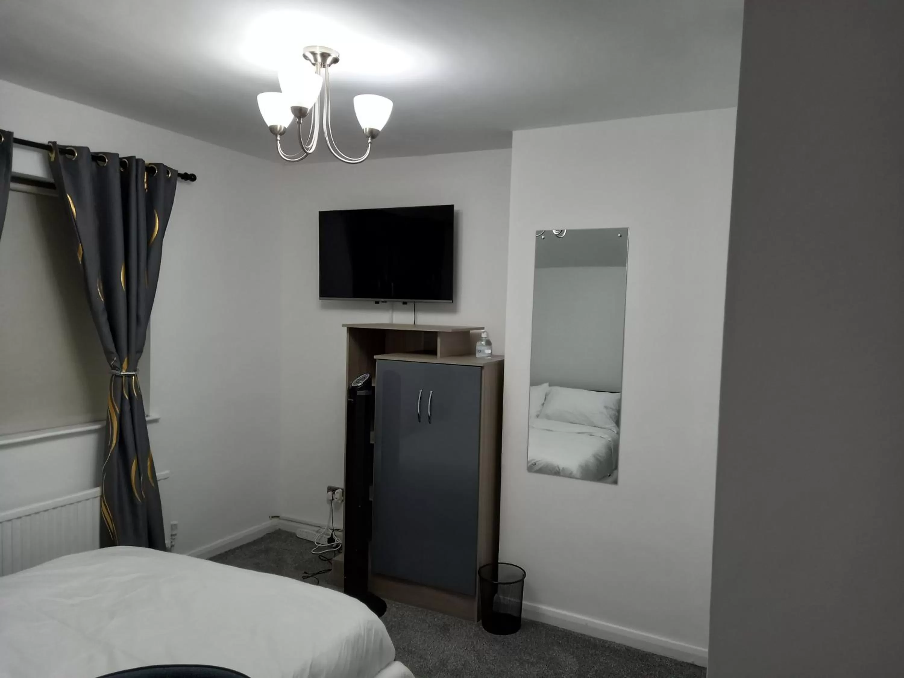 TV/Entertainment Center in Cozzy Accommodation