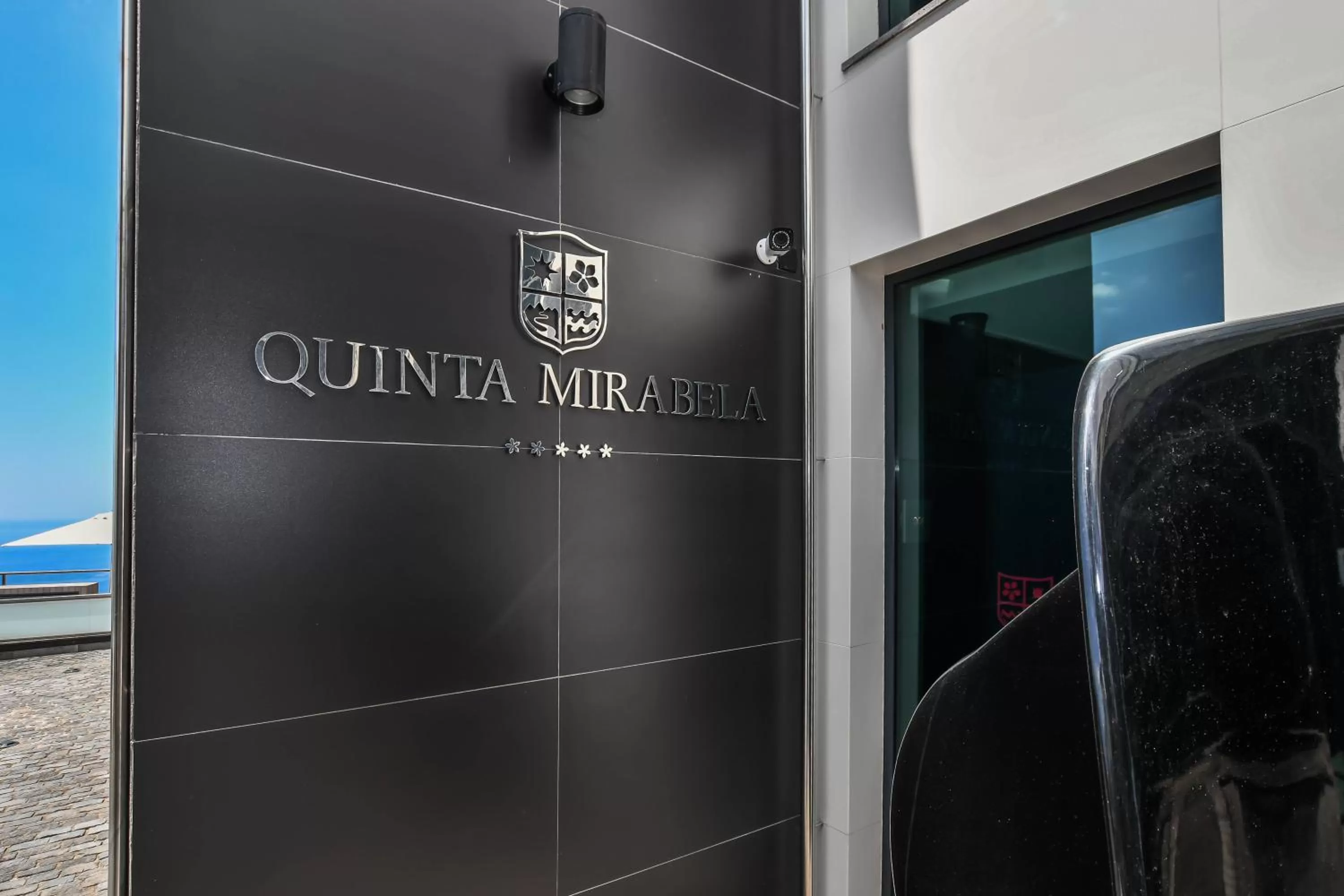 Logo/Certificate/Sign in Quinta Mirabela - Design Hotel