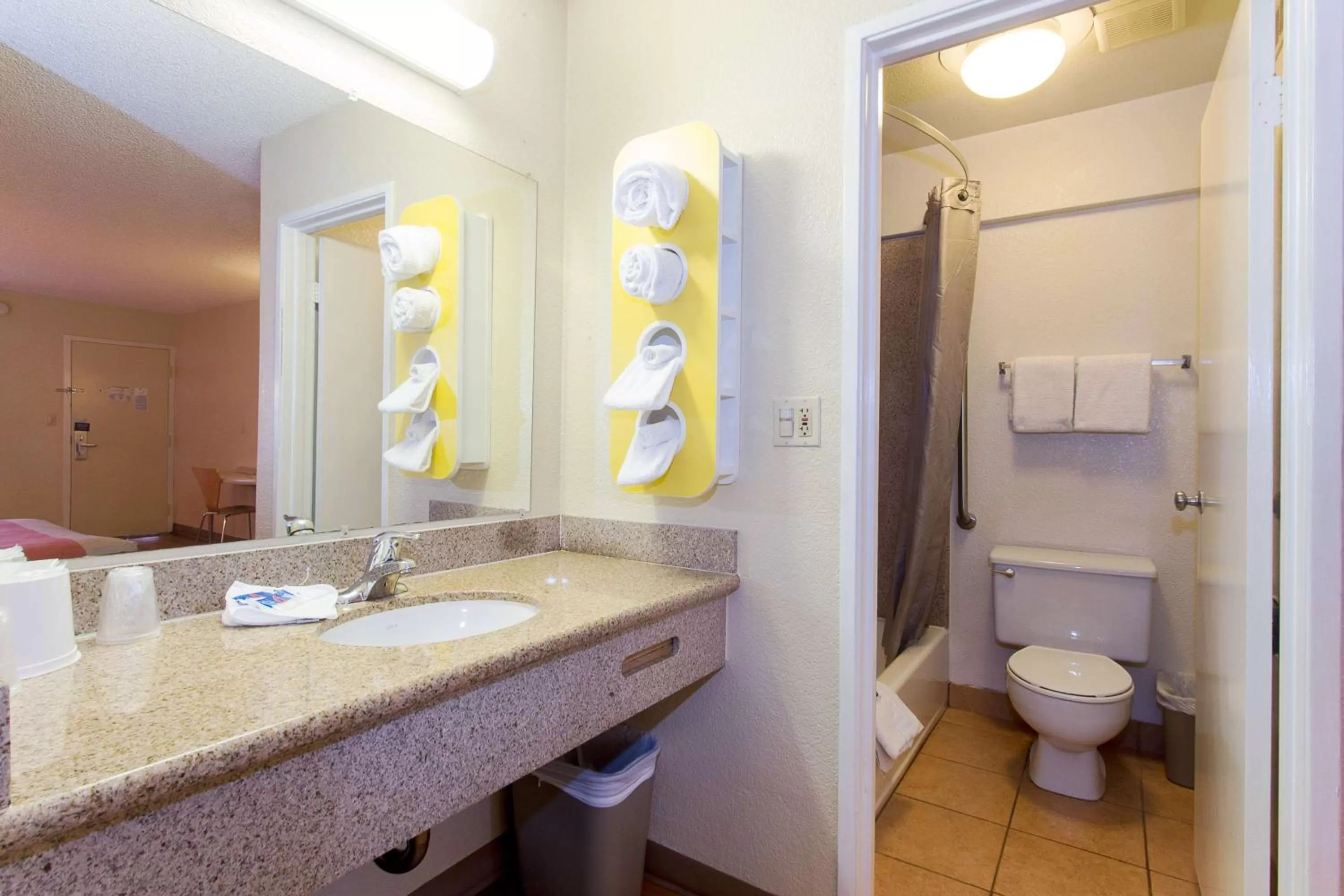 Shower in Cathedral Hill Hotel