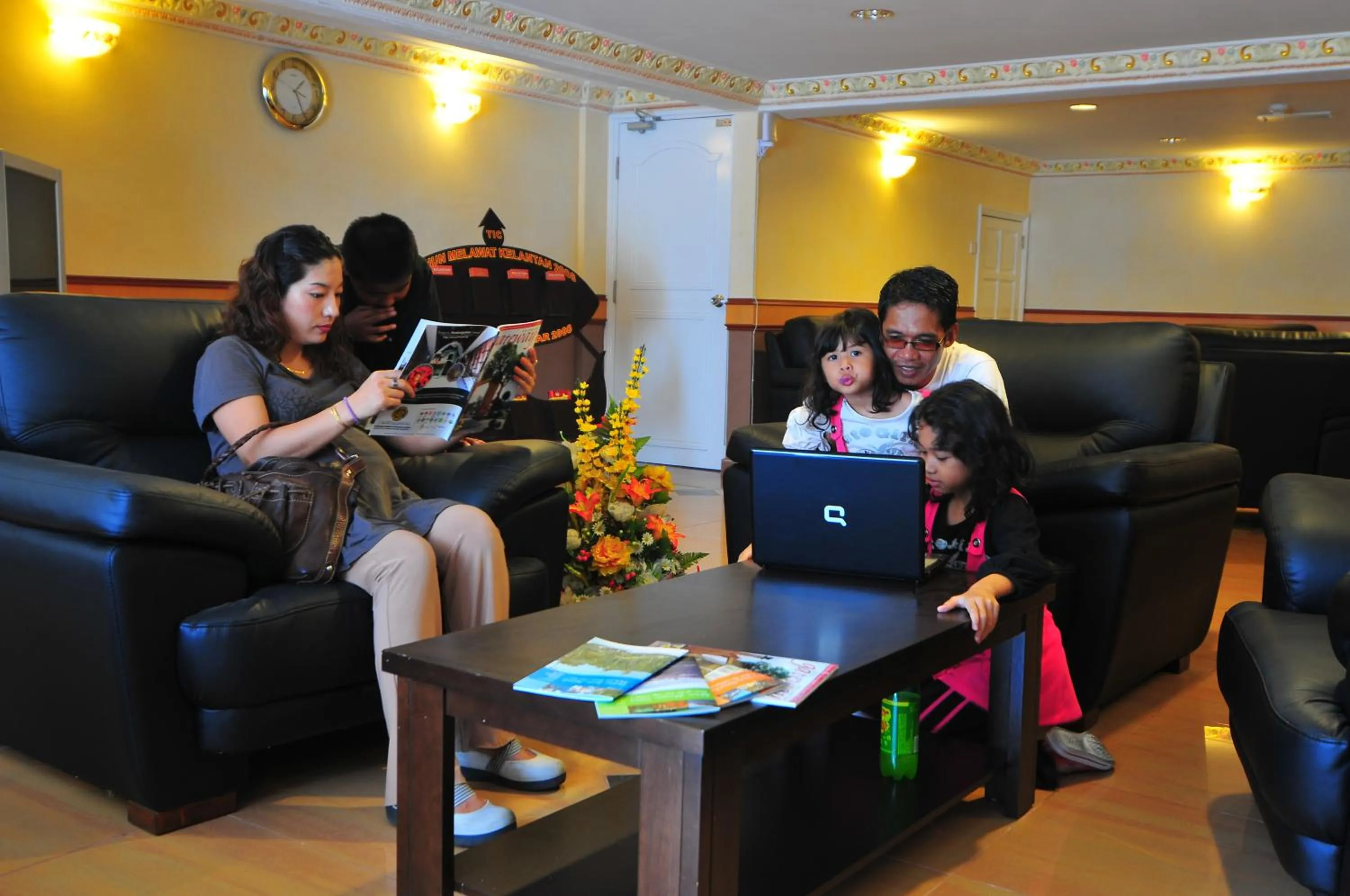 Seating area in Flora Place Hotel