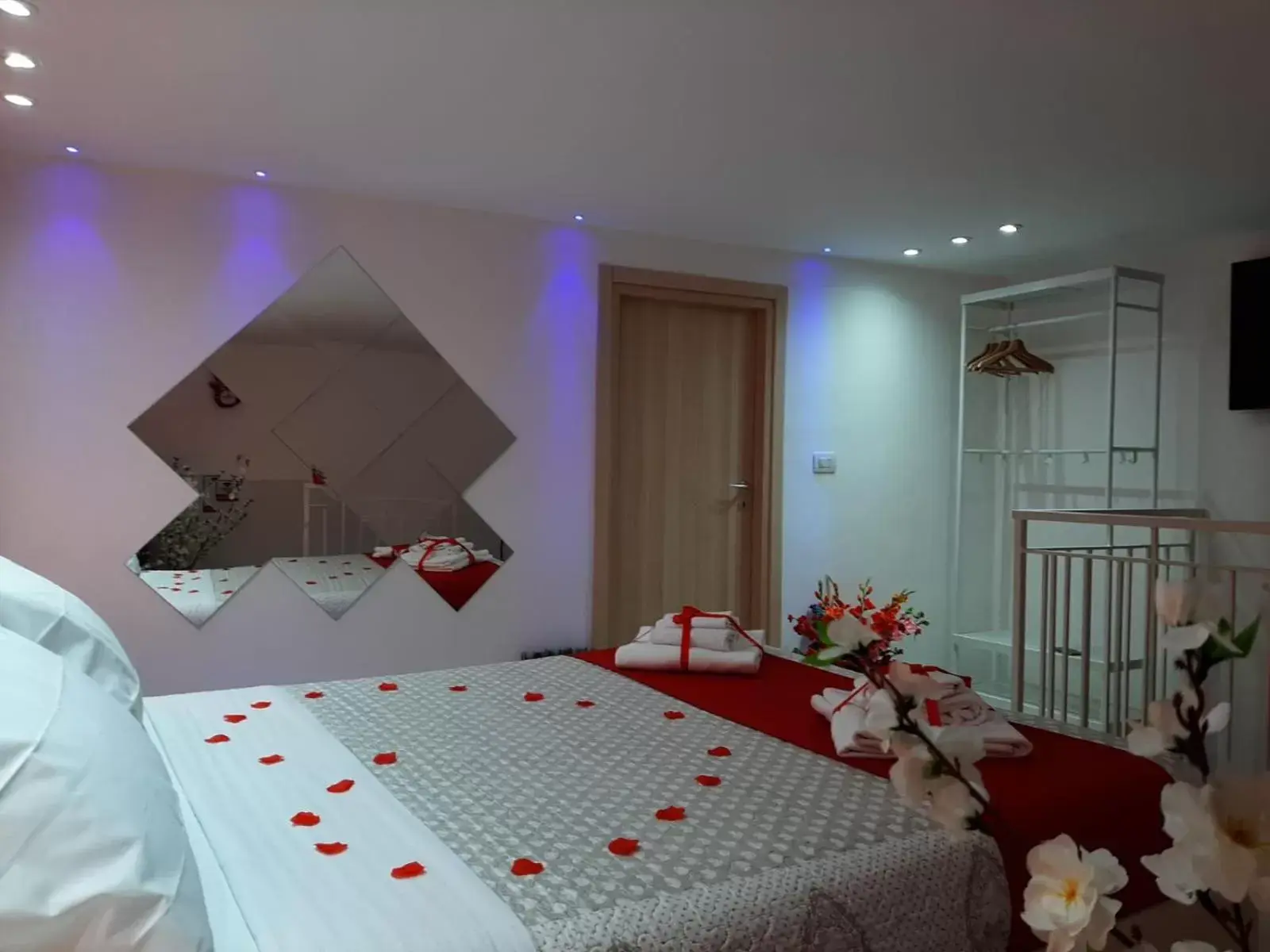 Luxury Triple Room in Red House Luxury Triple Room in Red House