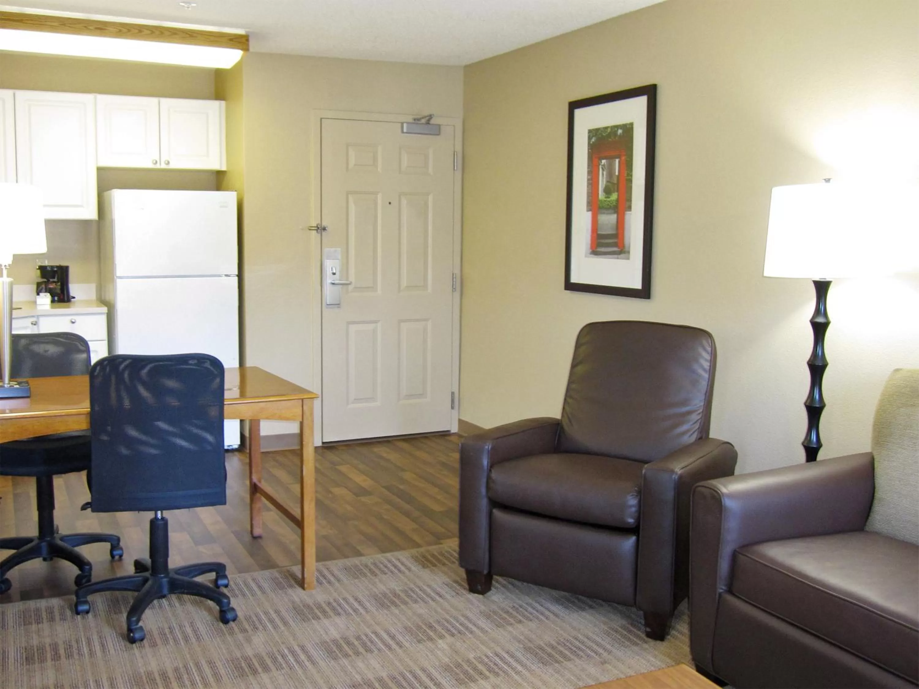 Kitchen or kitchenette in Extended Stay America Suites - Oakland - Alameda Airport