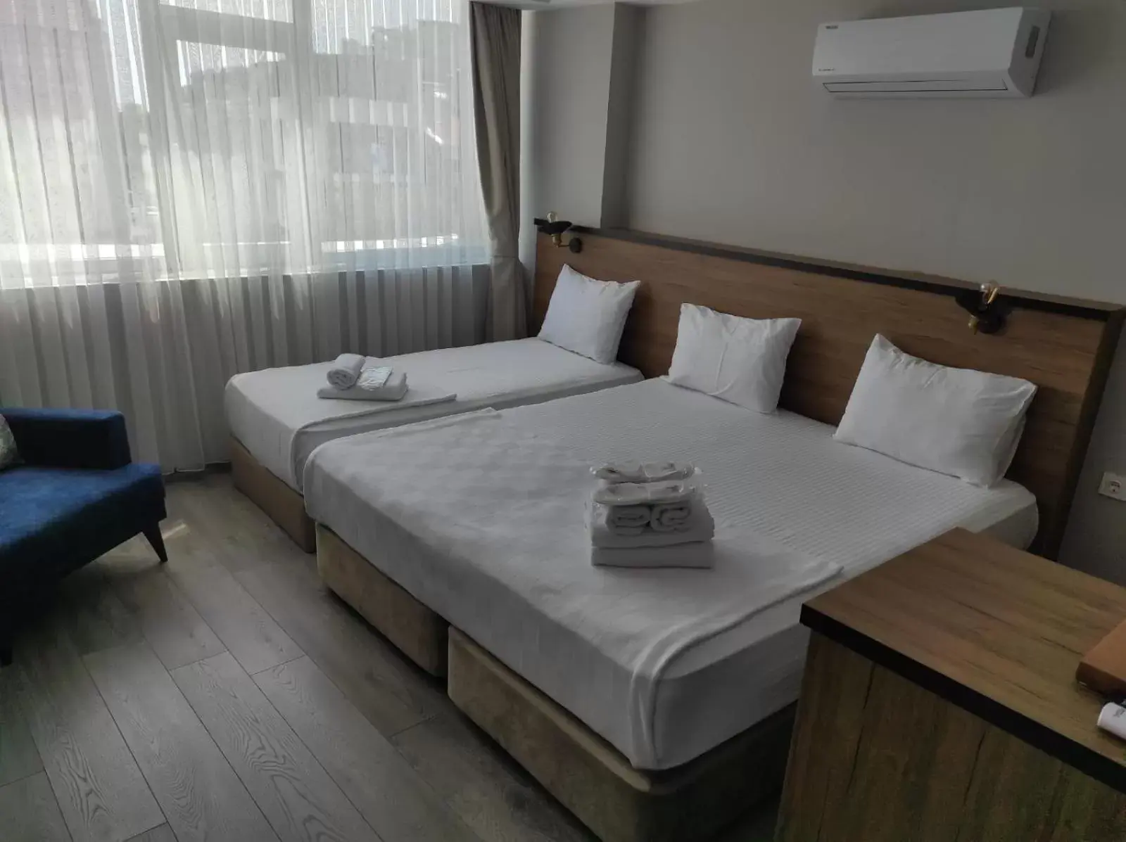 Basic Triple Room in Comfort Center Suit Hotel Basic Triple Room in Comfort Center Suit Hotel