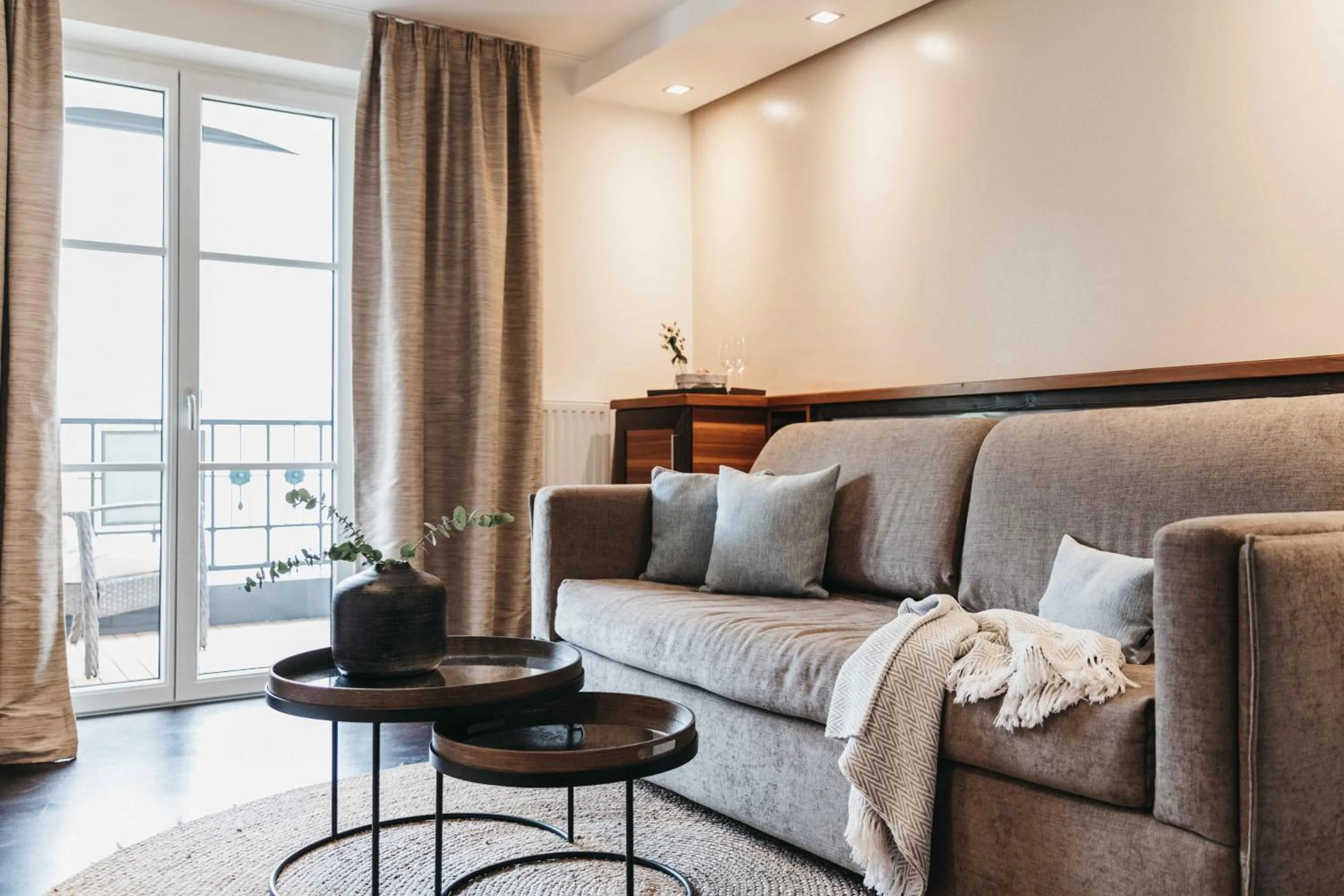 Living room, Bed in Sonnhof Alpendorf - an adults only place