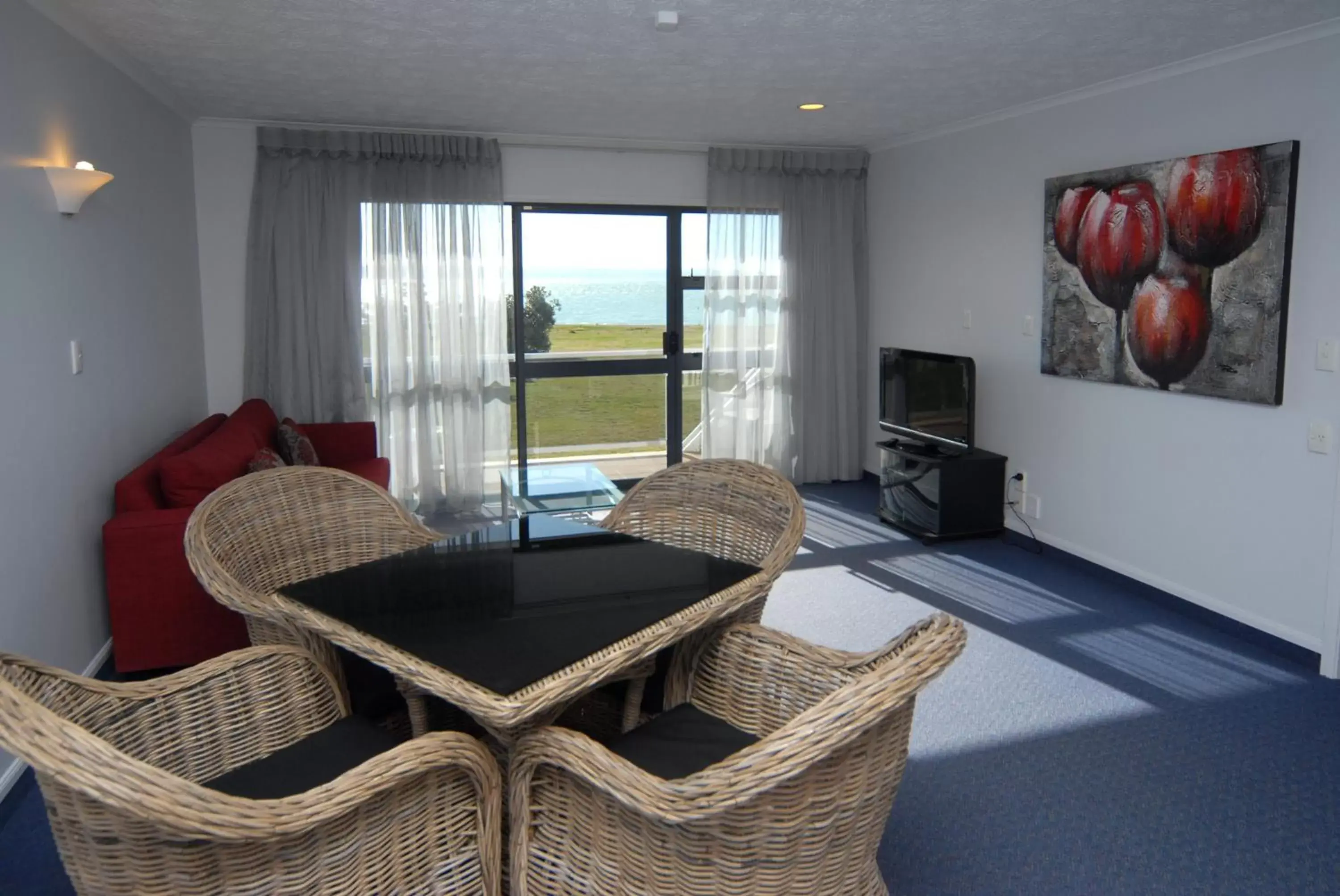 Executive Suite with Sea View in Harbour View Motel on Ahuriri Beach in Napier NZ with sea view suites Executive Suite with Sea View in Harbour View Motel on Ahuriri Beach in Napier NZ with sea view suites