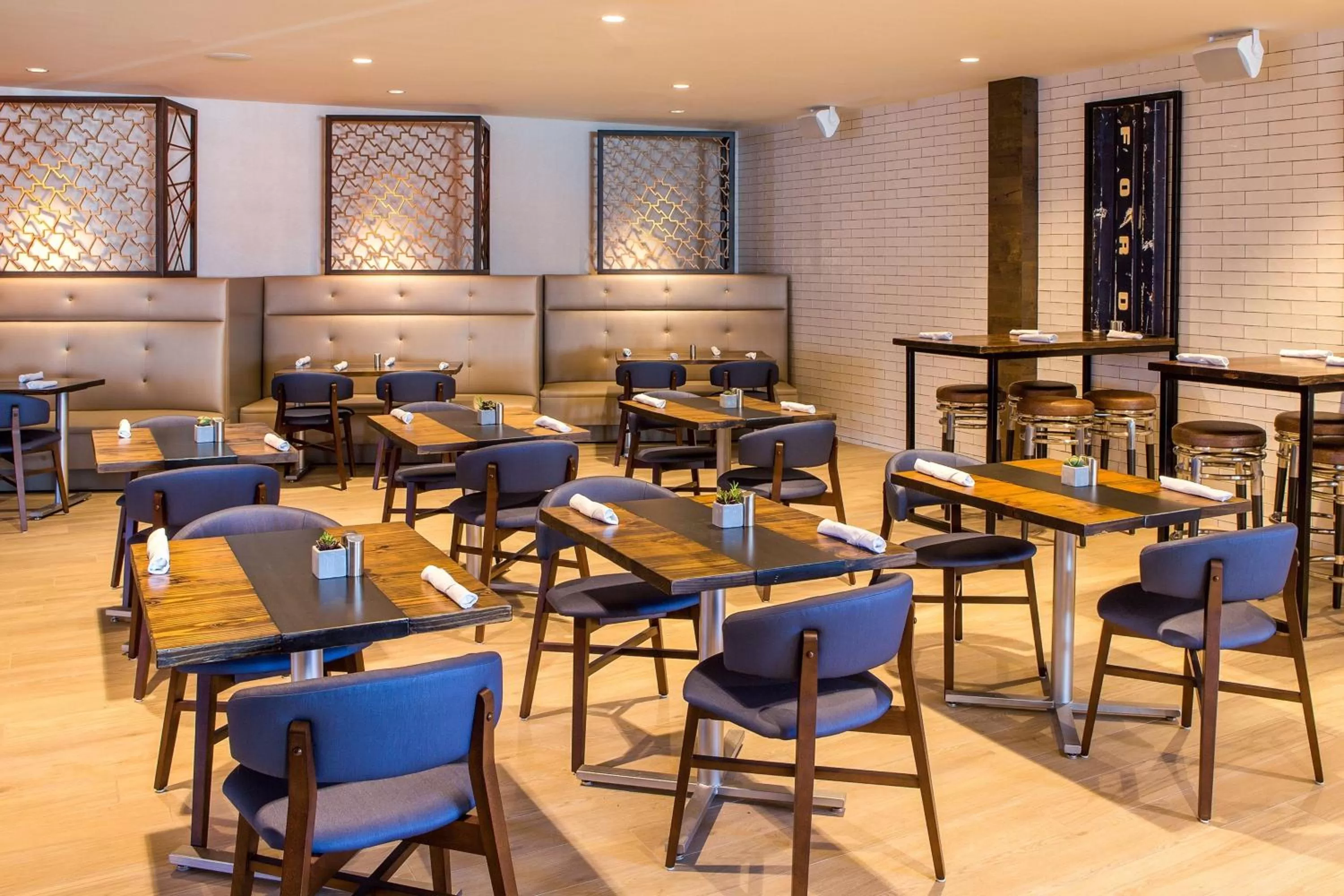 Restaurant/Places to Eat in Cambria Hotel Southlake DFW North