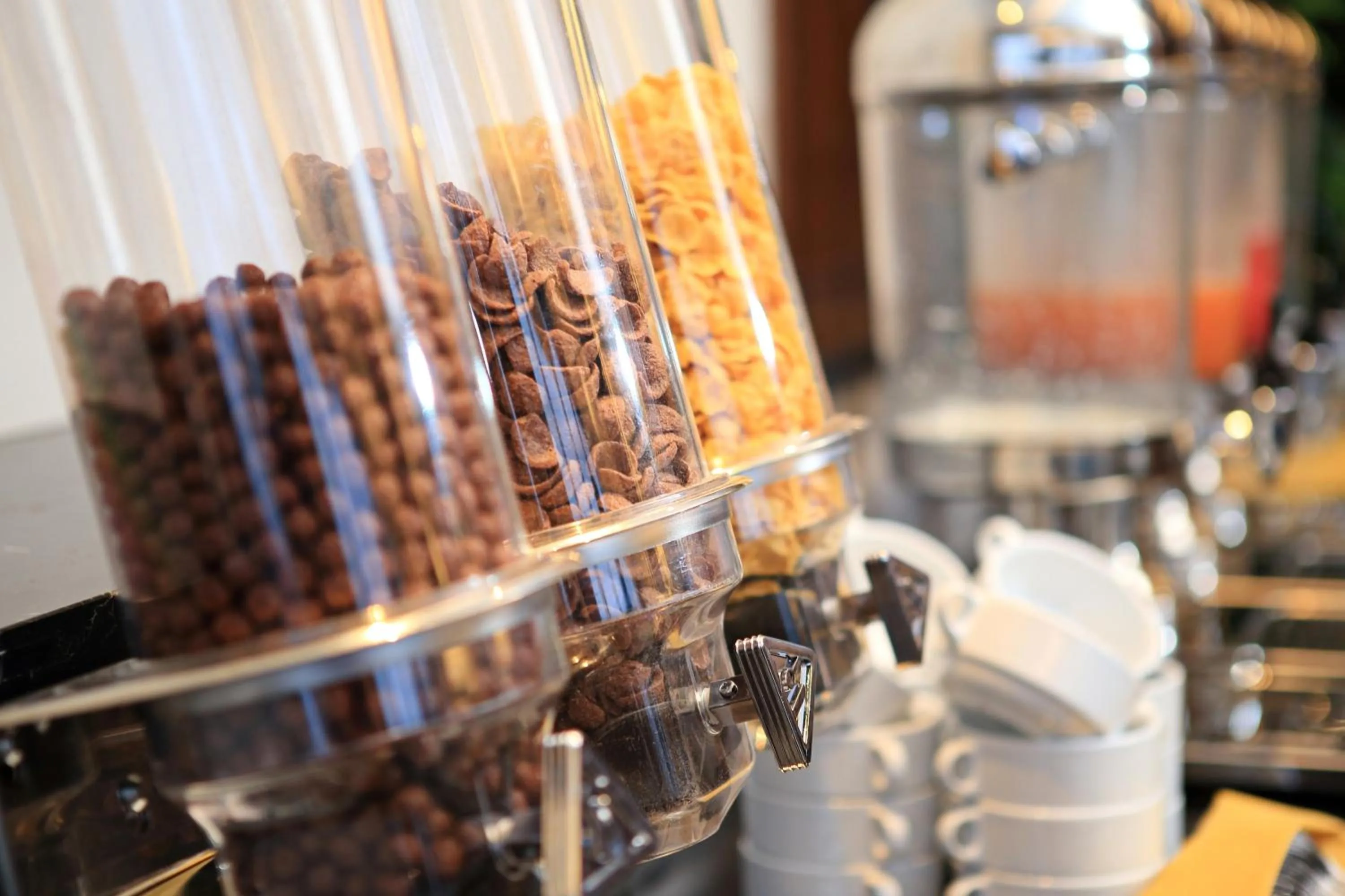 Food and drinks in Luminor Hotel Jambi Kebun Jeruk By WH