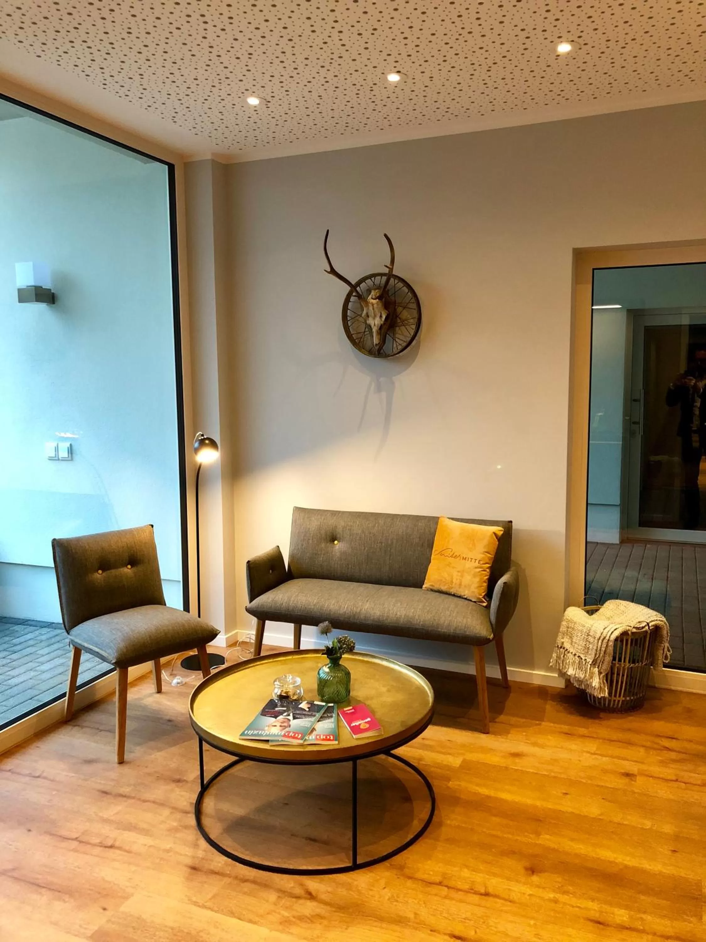 Lobby or reception, Seating Area in Suites MITTE - Aparthotel
