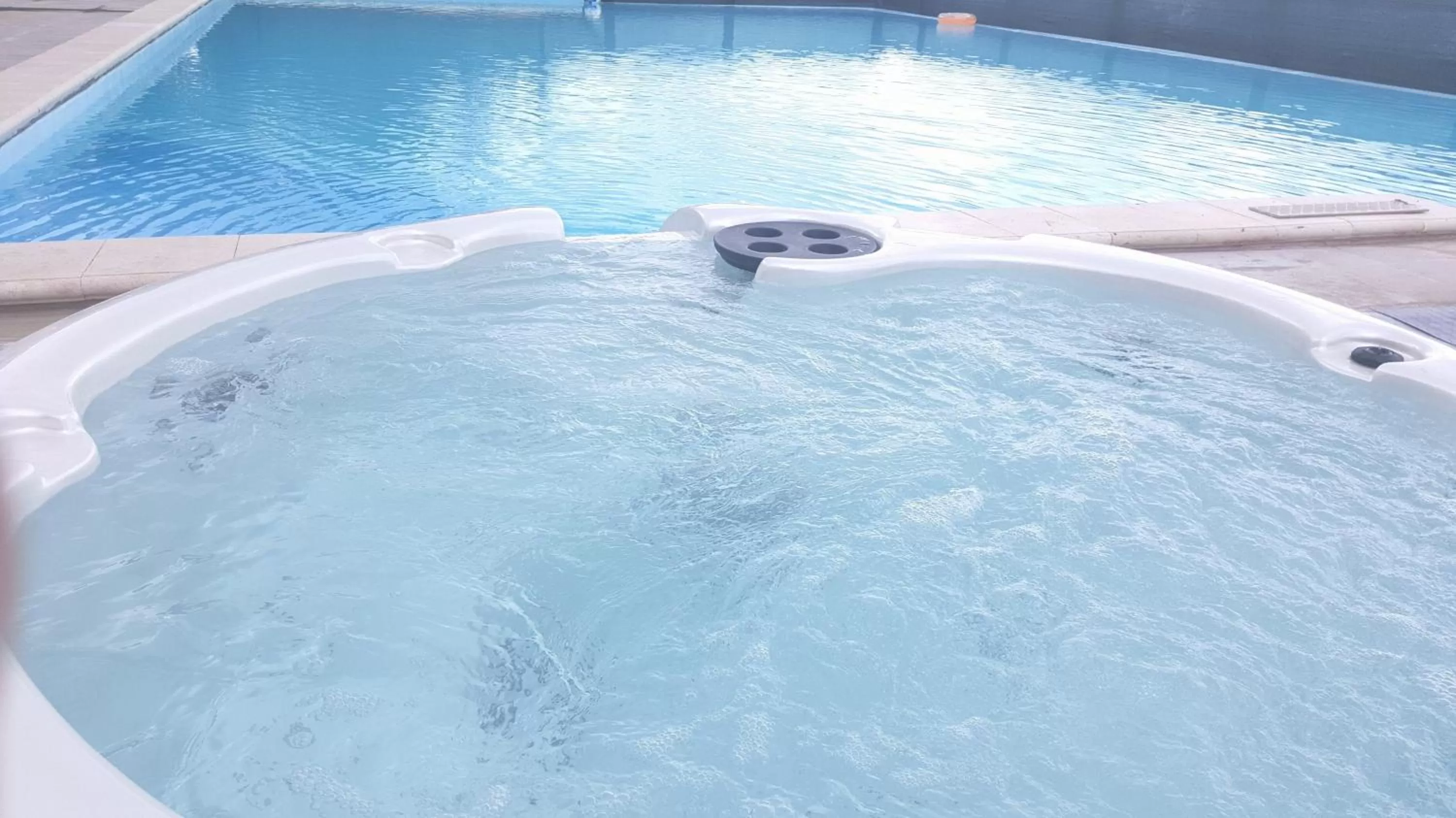 Hot Tub in Green Park Hotel & Residence