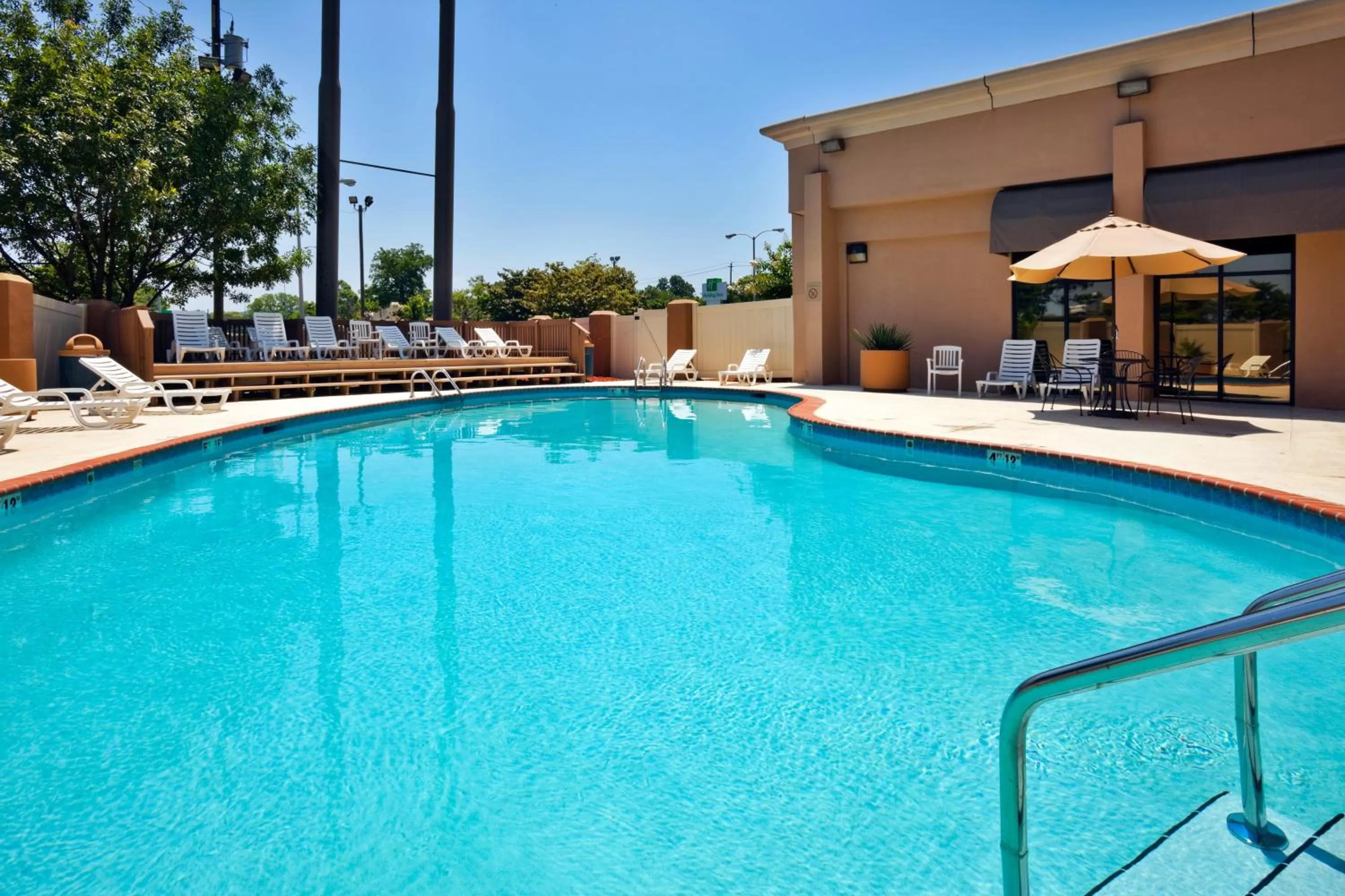 Swimming pool in Holiday Inn Birmingham-Airport by IHG