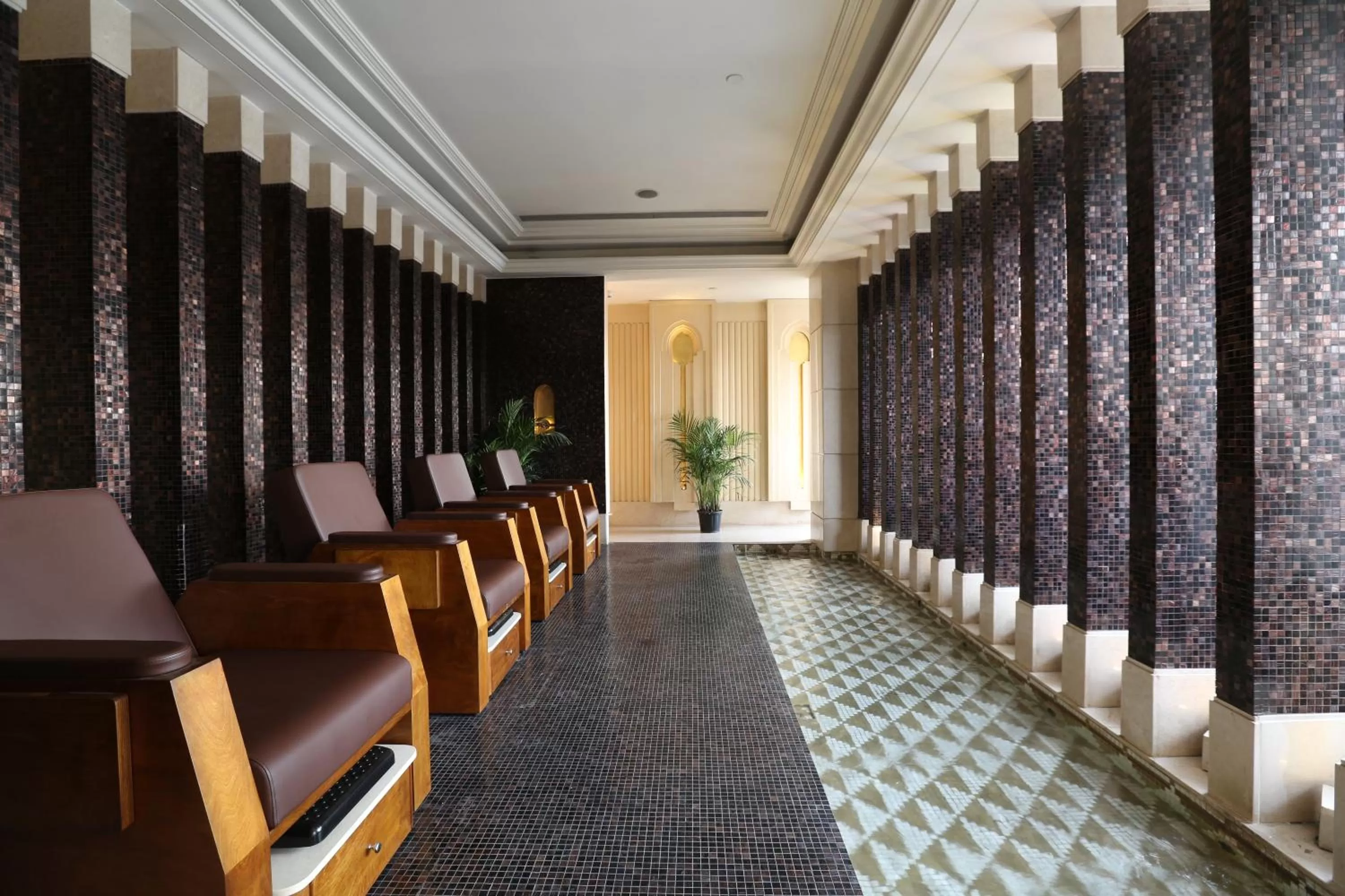 Spa and wellness centre/facilities in Crowne Plaza New Delhi Mayur Vihar Noida by IHG