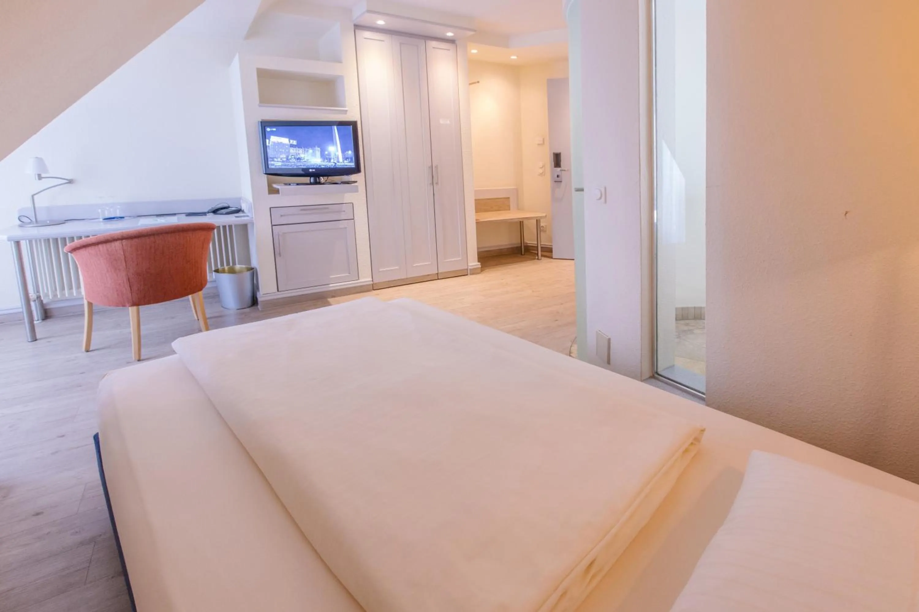 TV and multimedia, Bed in Hotel Gasthaus Rottner