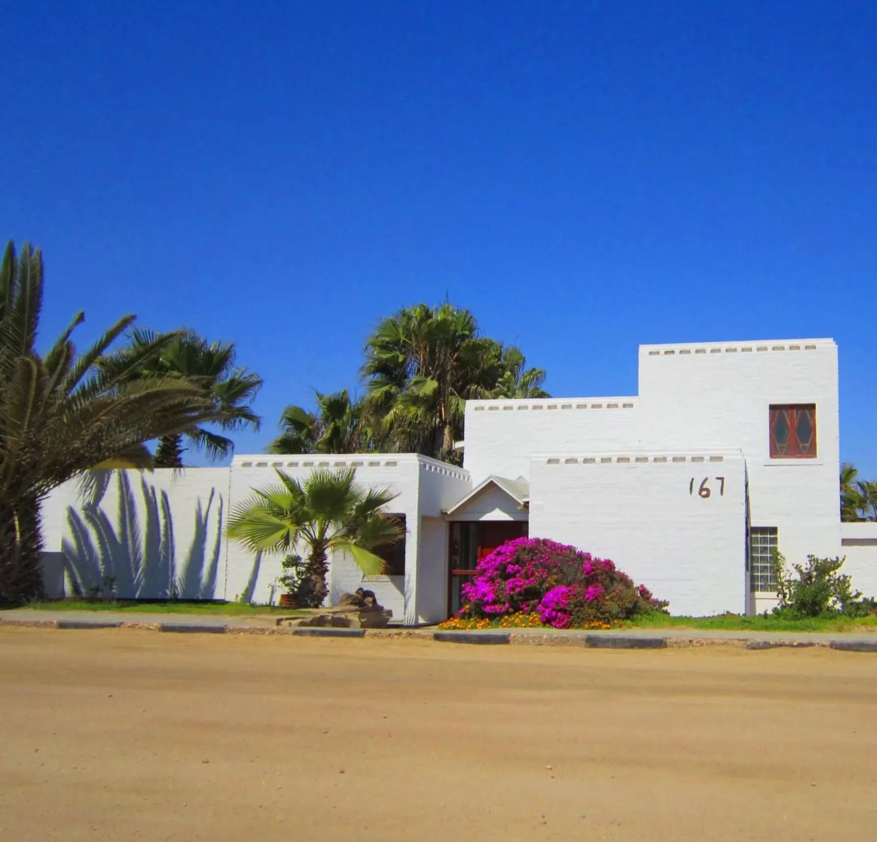 Property Building in Alternative Space B & B