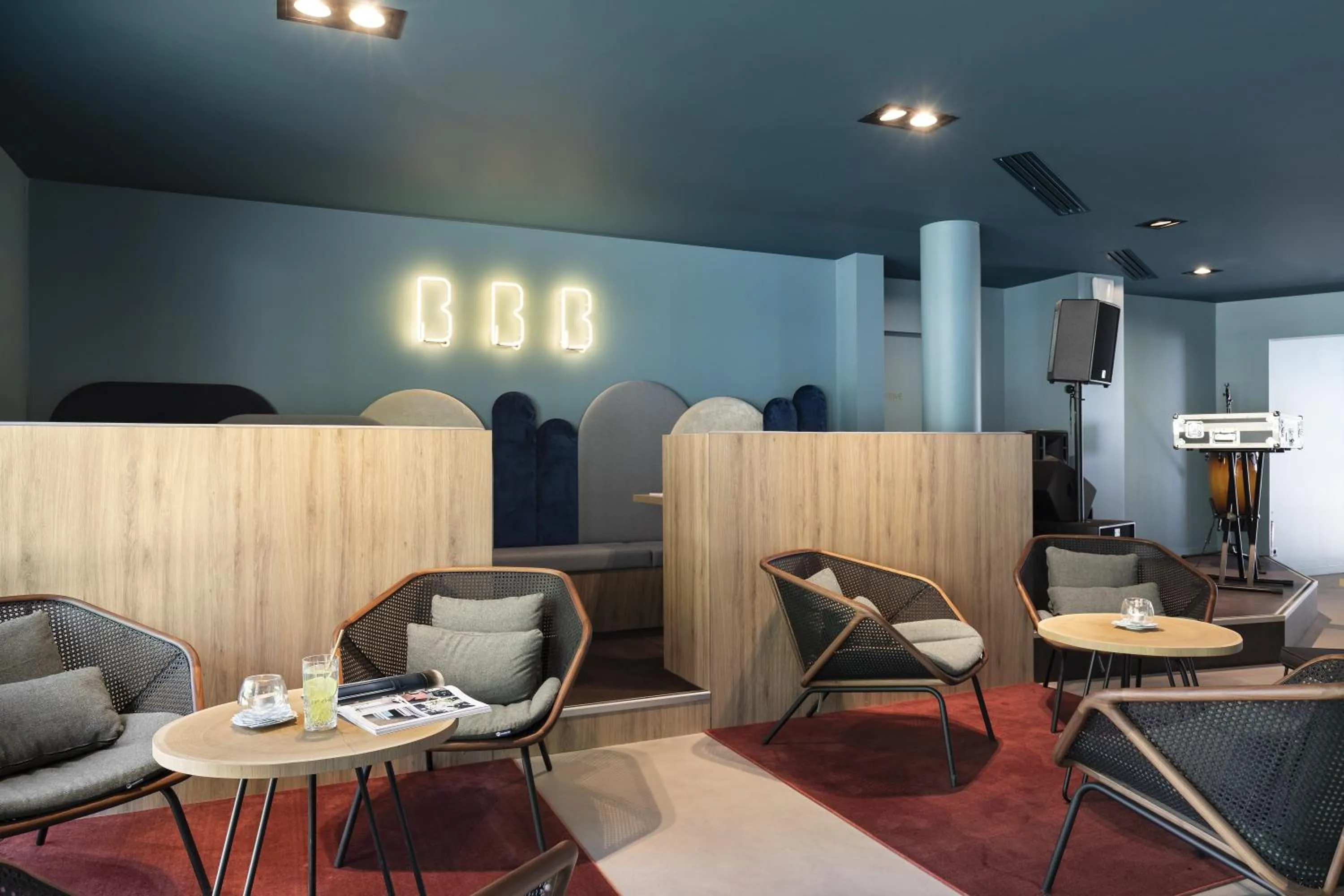 Lounge or bar in Black Bass Hotel