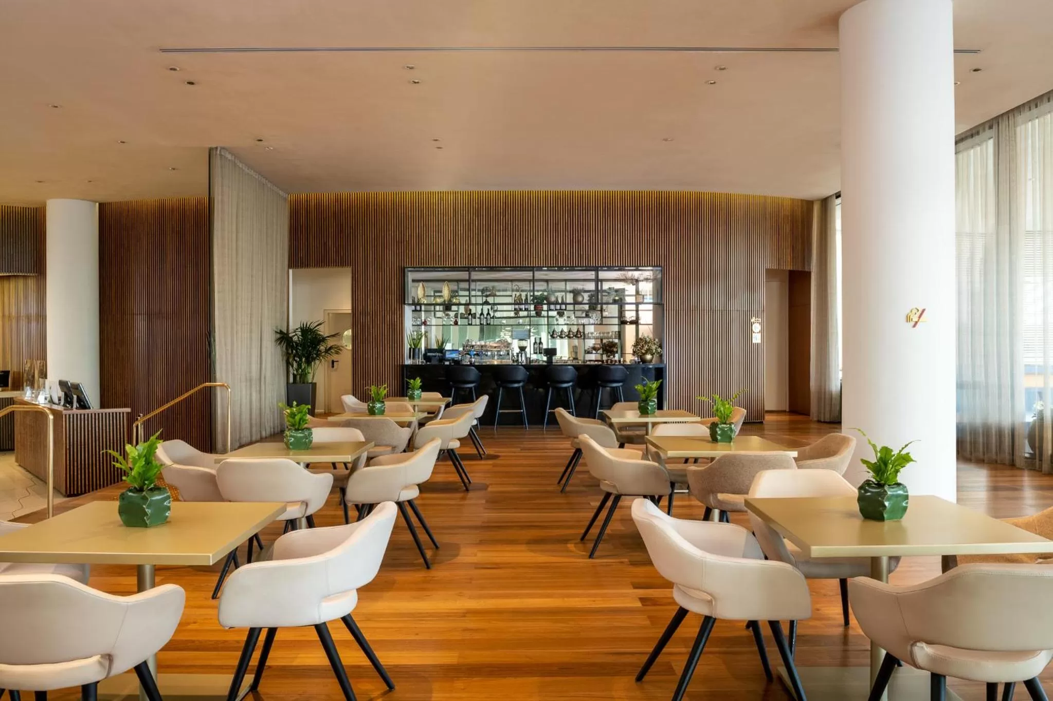 Lobby or reception in Vert Lagoon Netanya By AFI Hotels