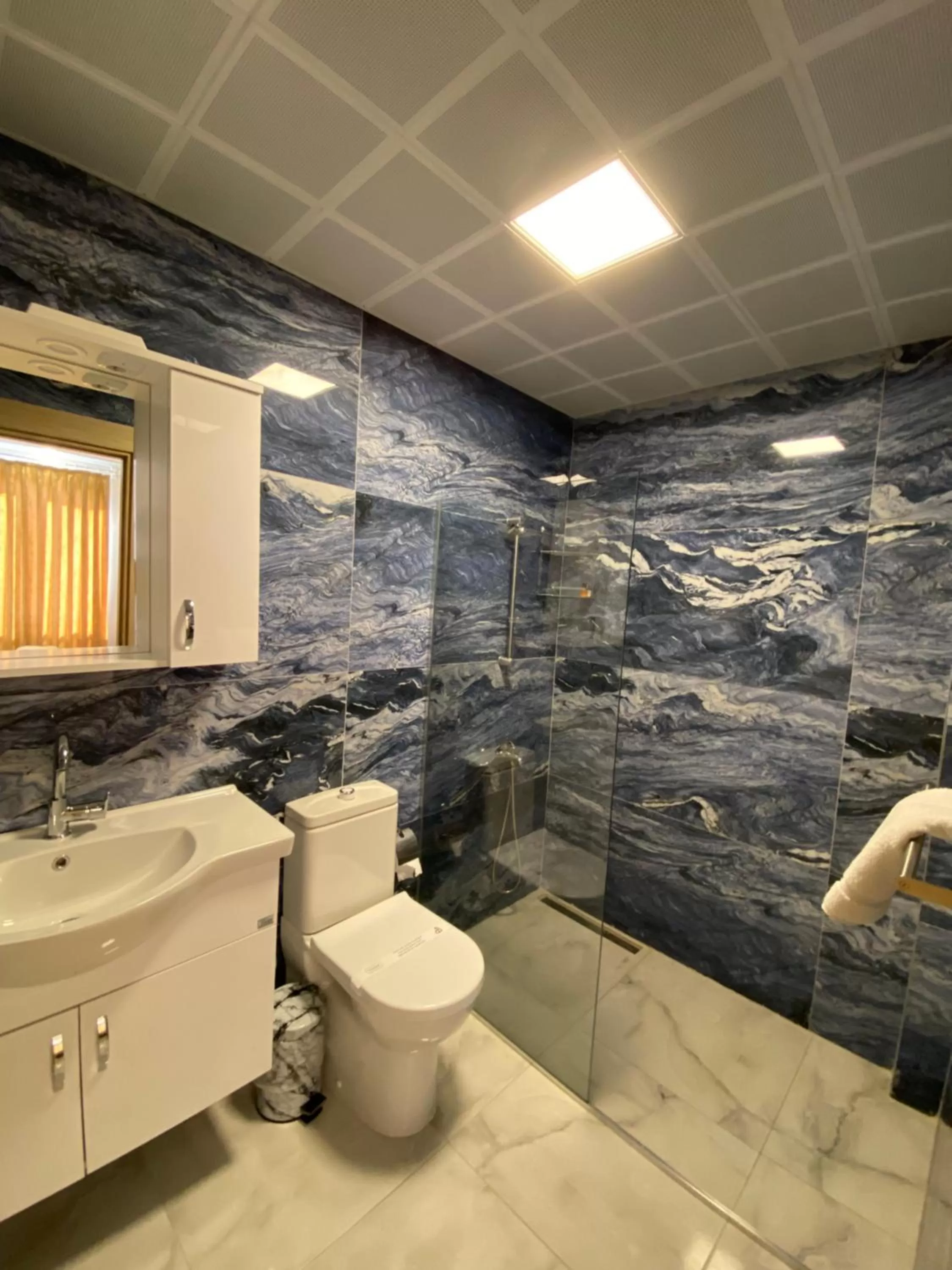 Bathroom in Huma Elite Hotel