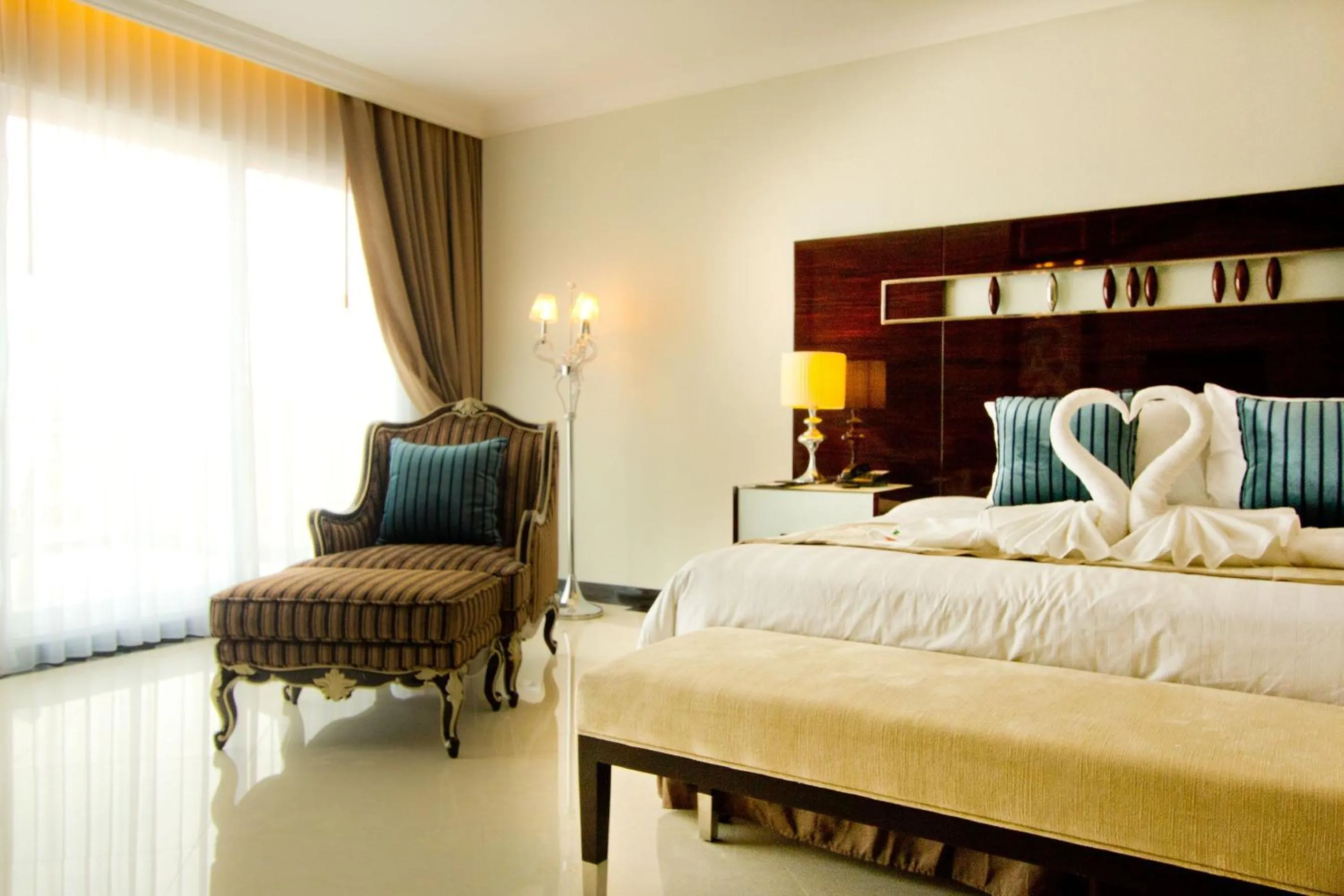 View (from property/room), Bed in LK Royal Wing