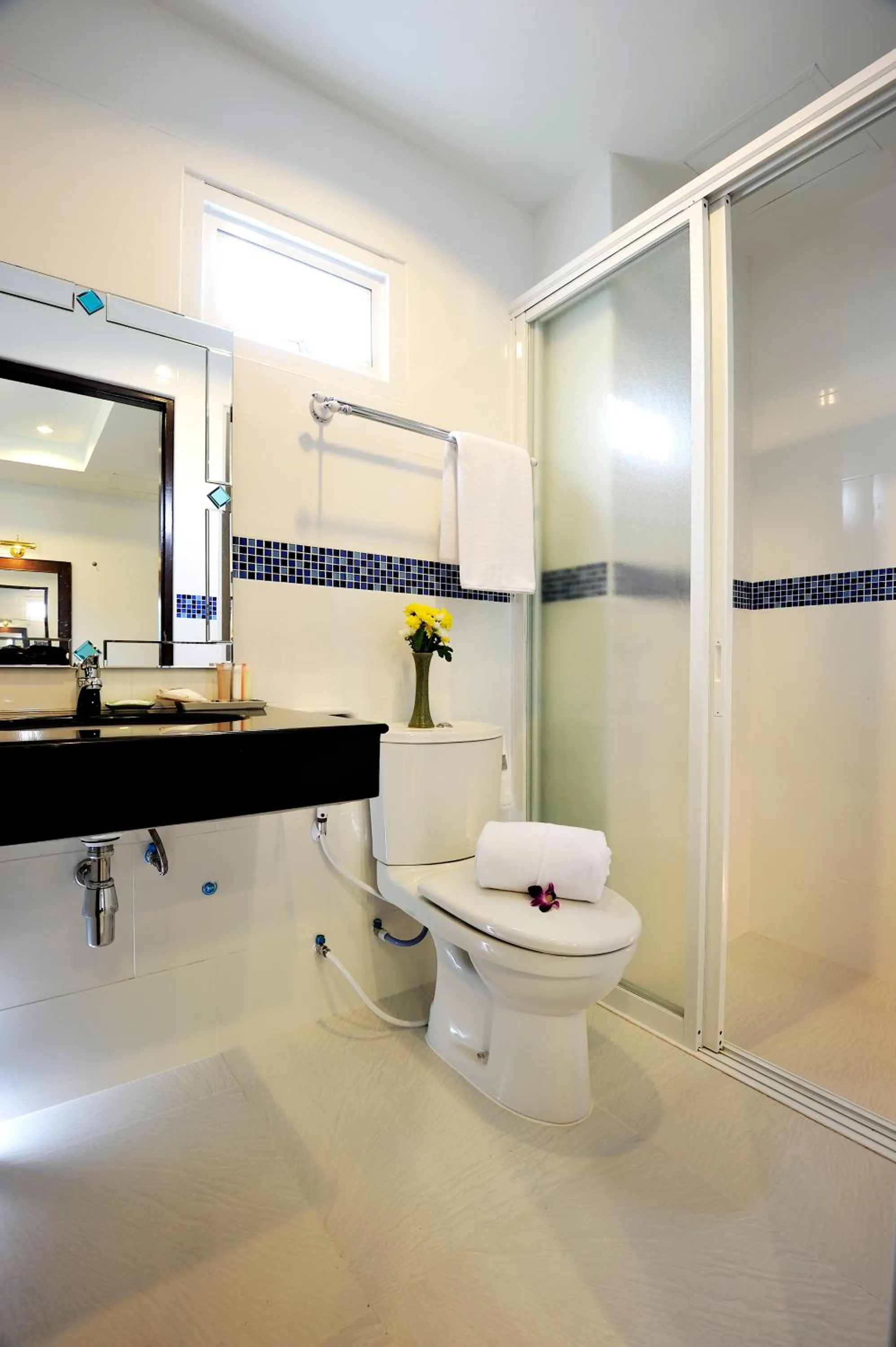 Toilet in Ruen Buathong Boutique Hotel Patong Beach