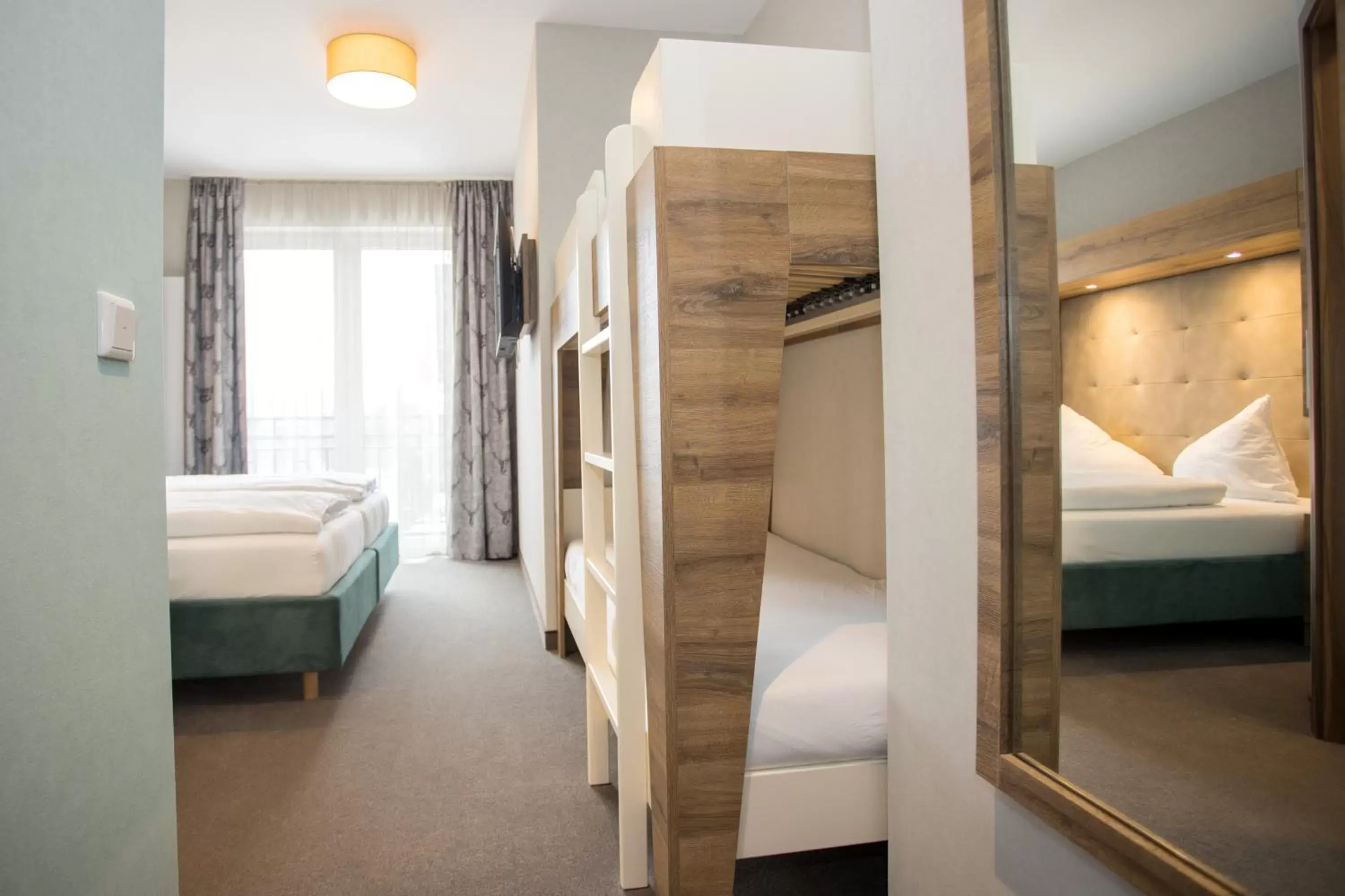 Large Double Room in LODGE HOTEL Winterberg Large Double Room in LODGE HOTEL Winterberg