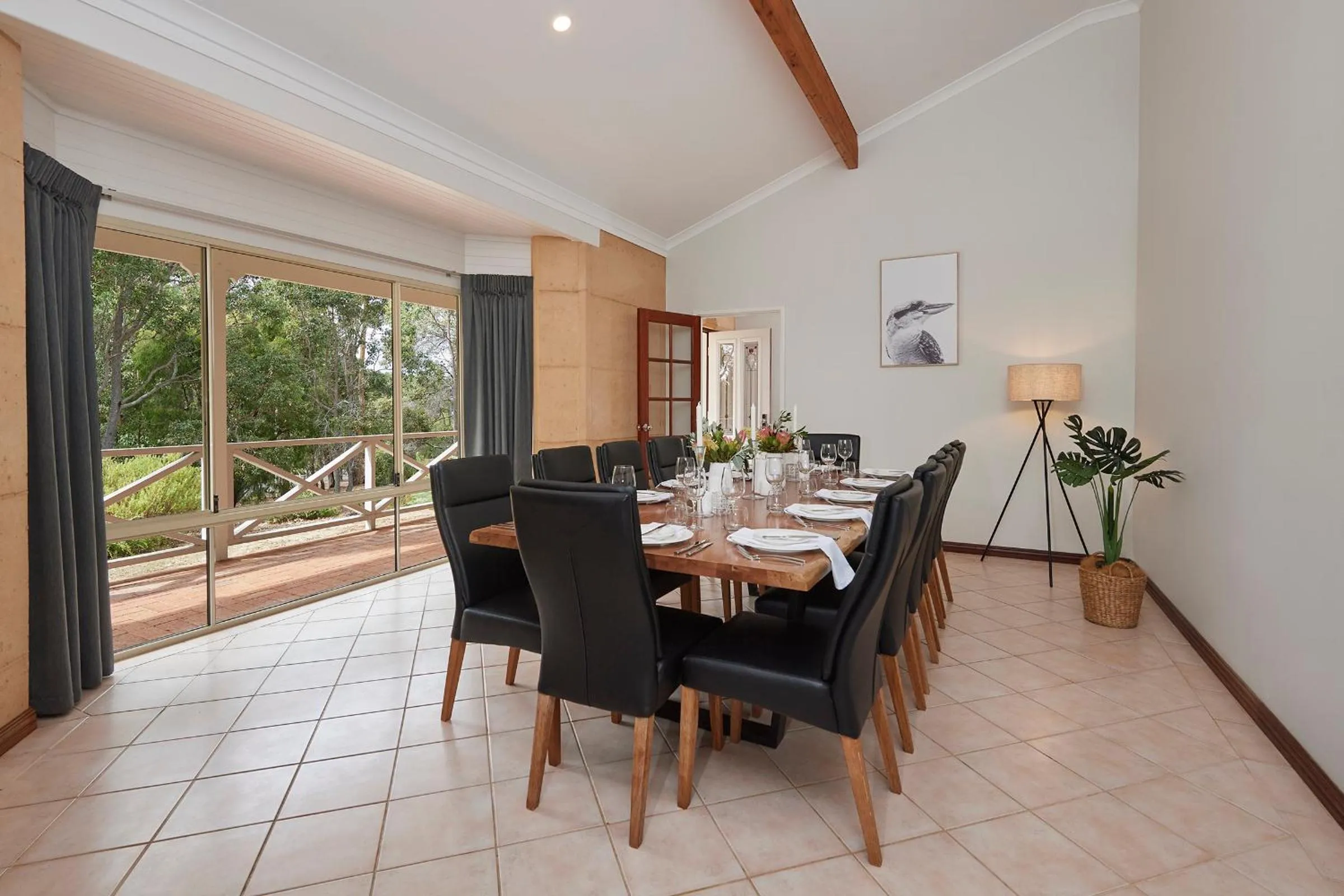 Dining area in Eight Willows Retreat