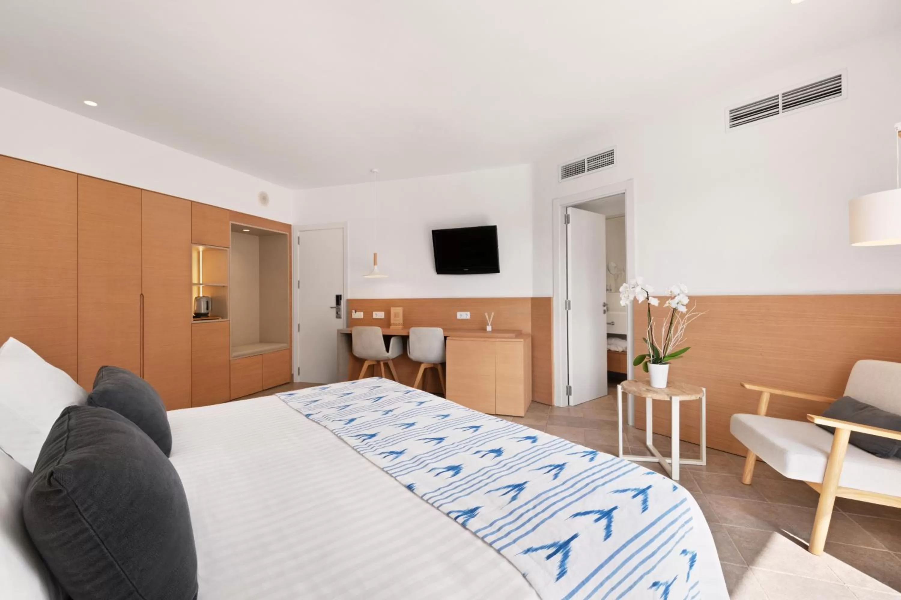 Bed in Hotel Villa Chiquita - Adults Only - Over 12