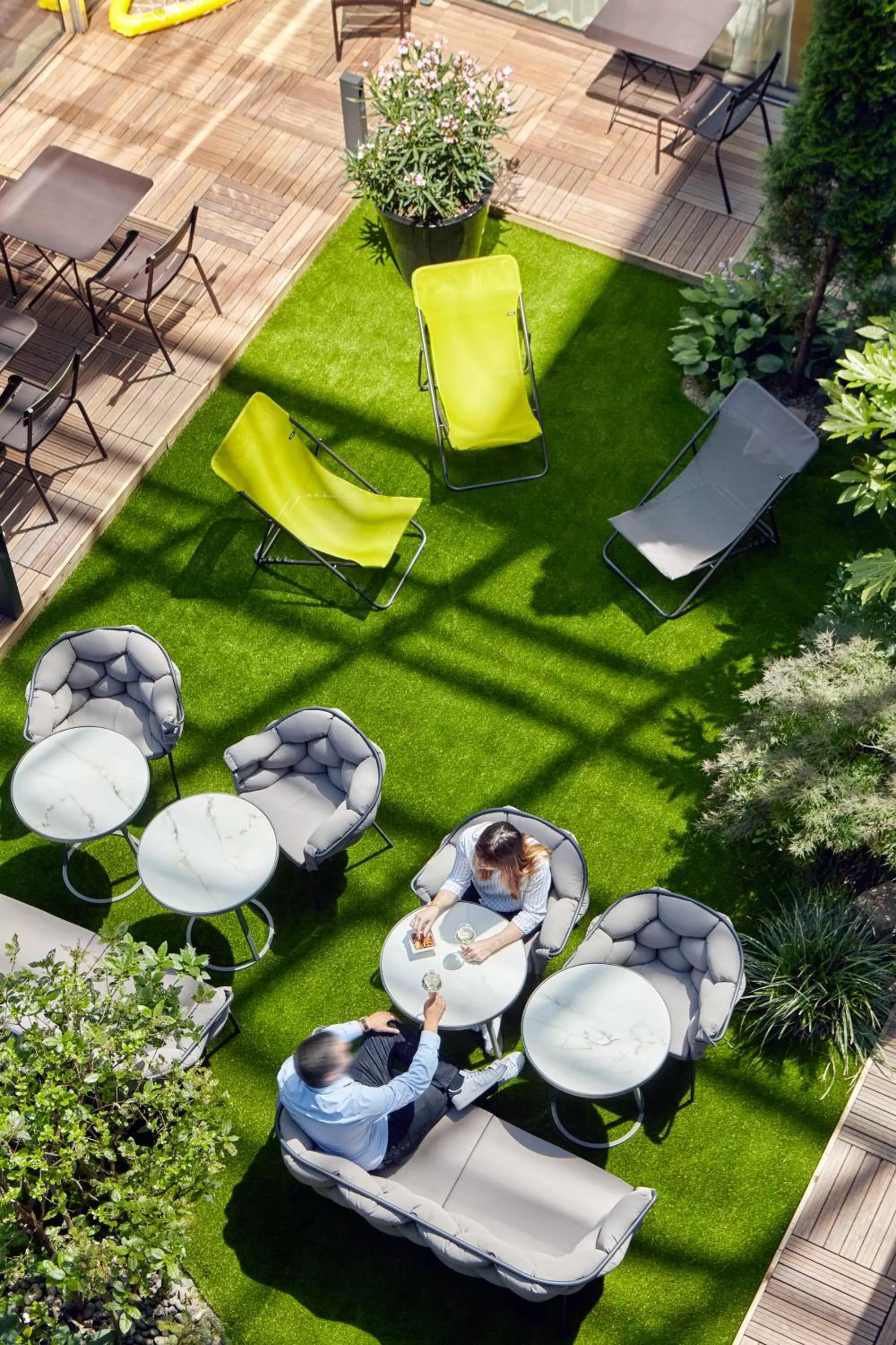 Patio in Mercure Paris la Défense Grande Arche