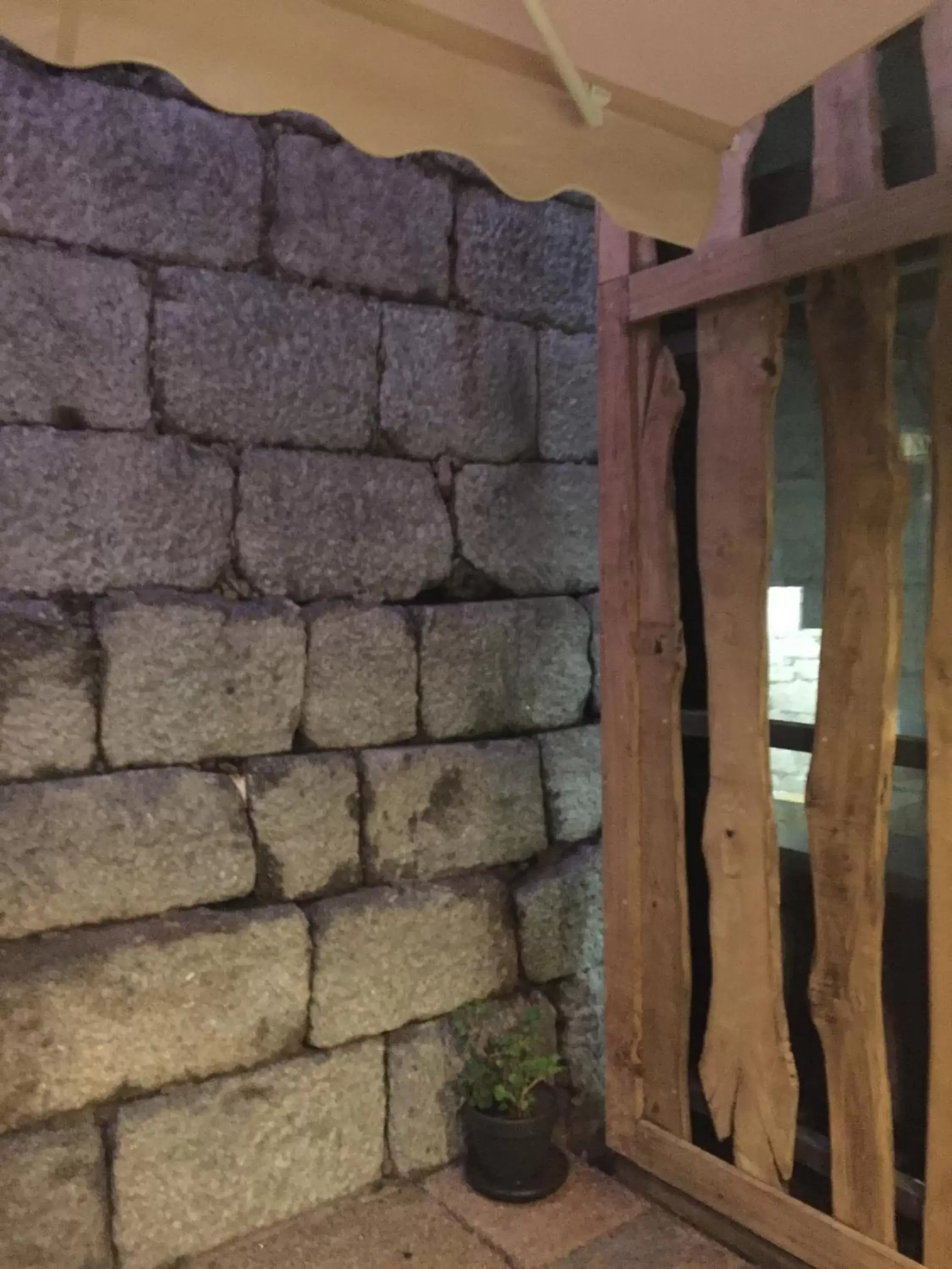 Small Double Room in Muralha Charm House Small Double Room in Muralha Charm House