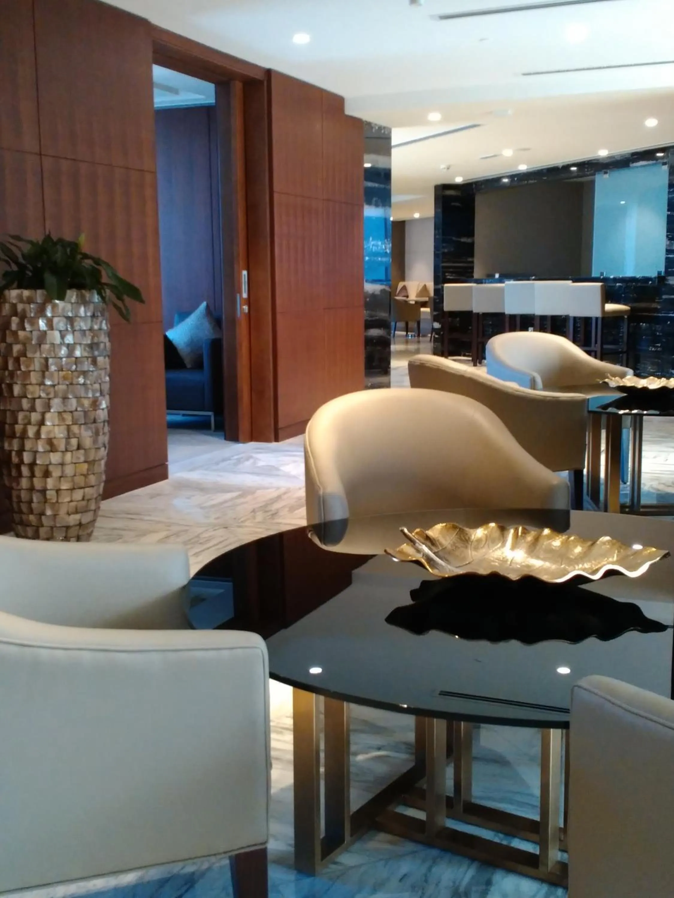 Lounge or bar in Grand Millennium Muscat