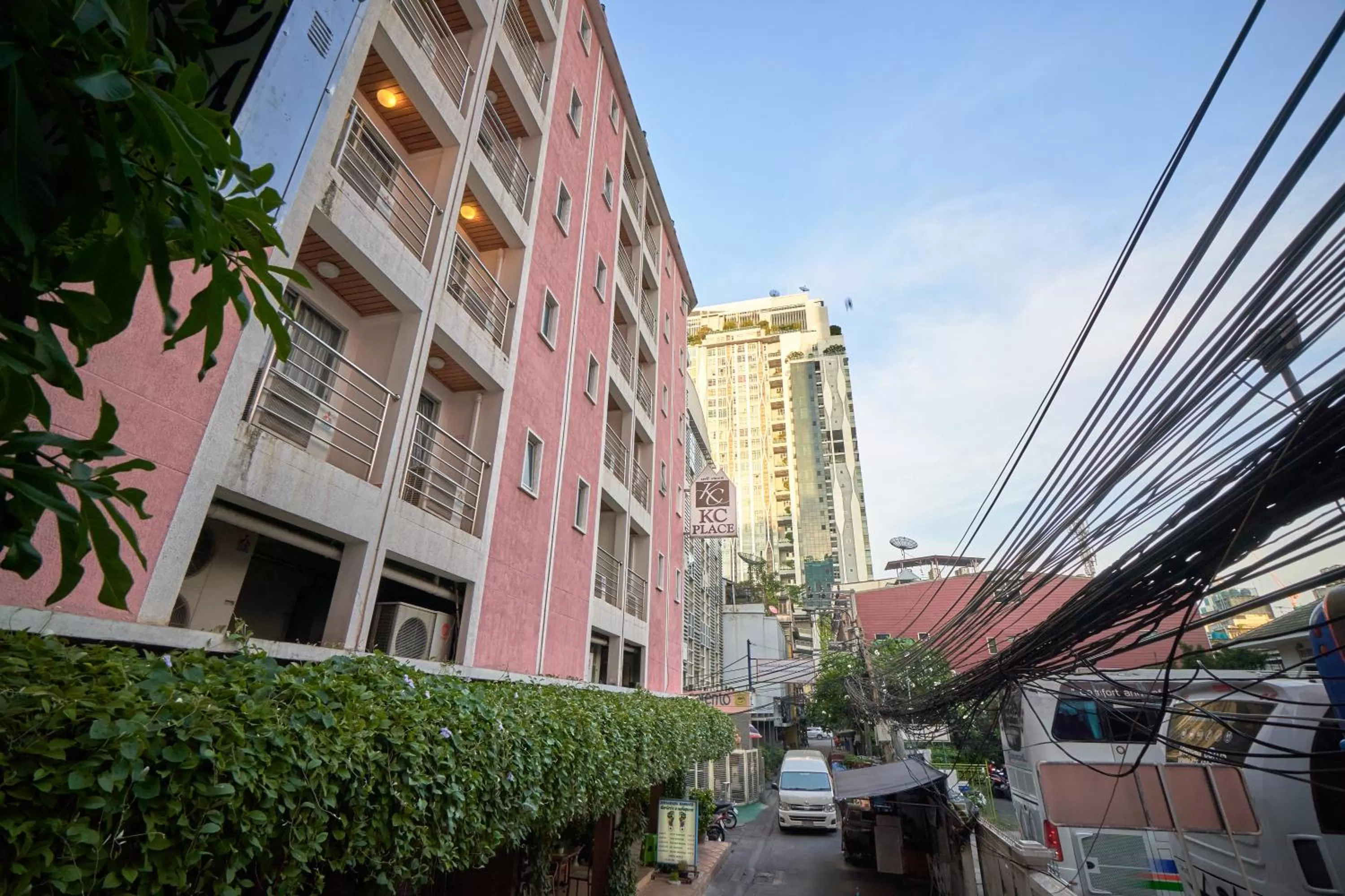 Property building in KC Place Hotel Pratunam