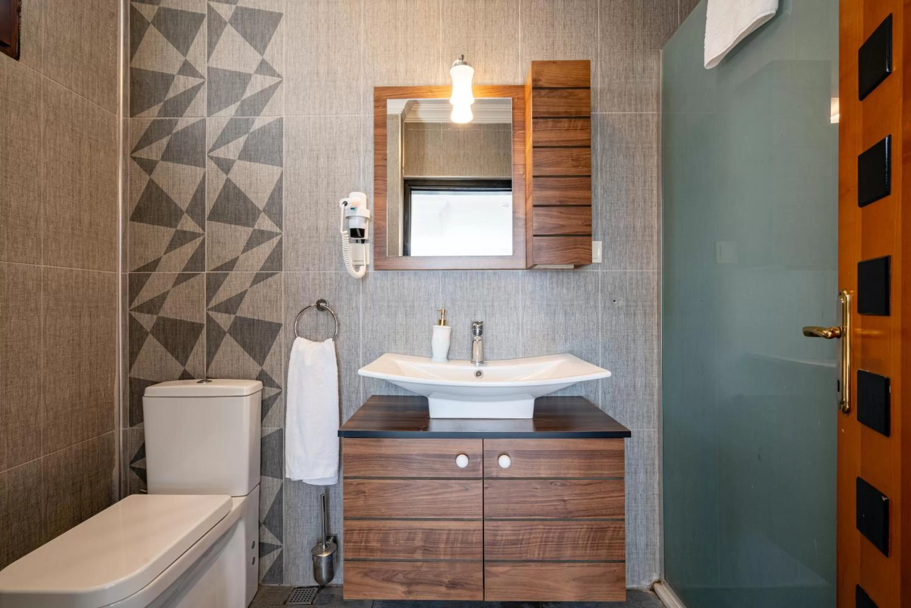 Deluxe Double Room (2 Adults + 1 Child) in Sare Beach Hotel