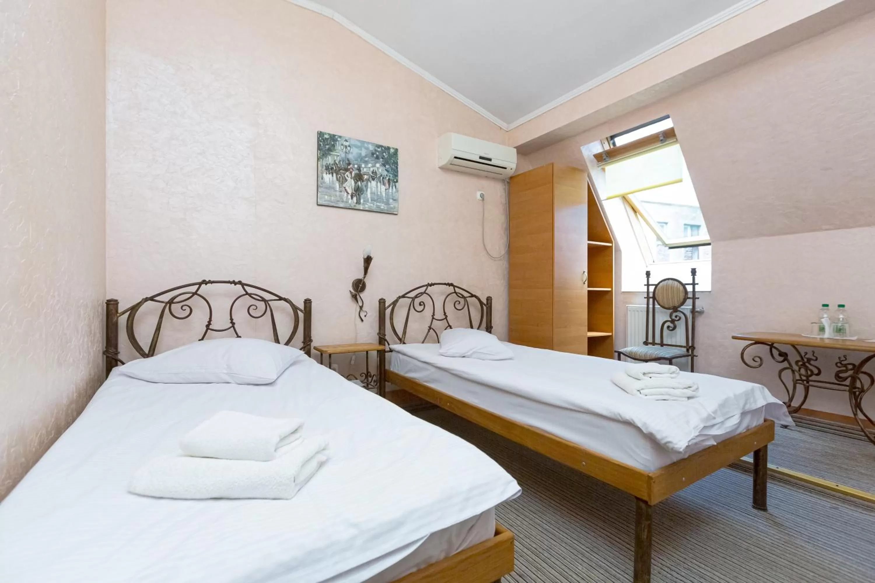 Bed in Staryi Krakiv